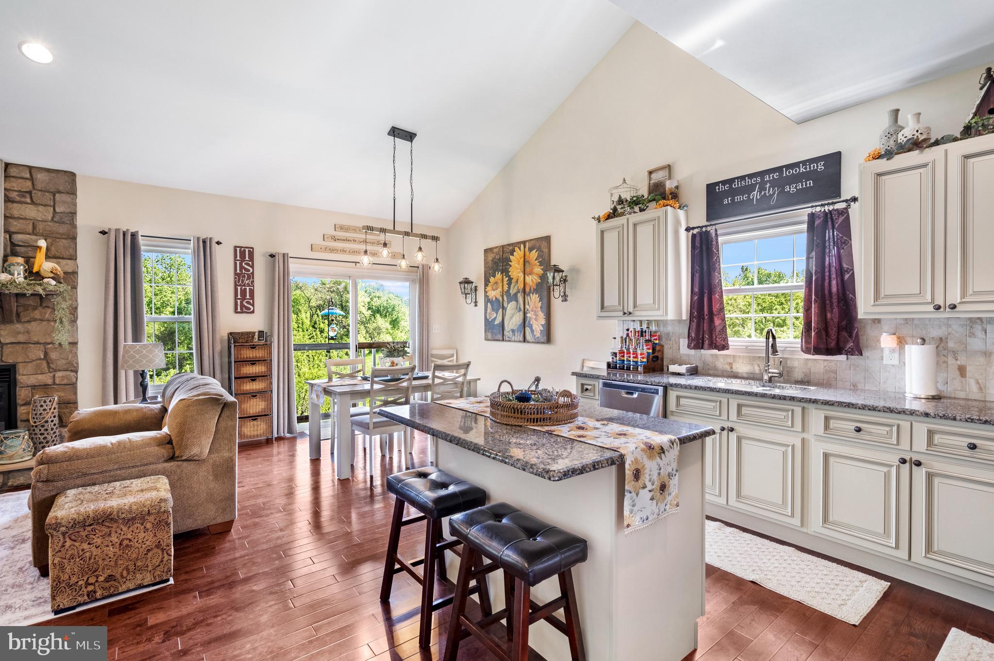 FORT HILL FARMS - Residential