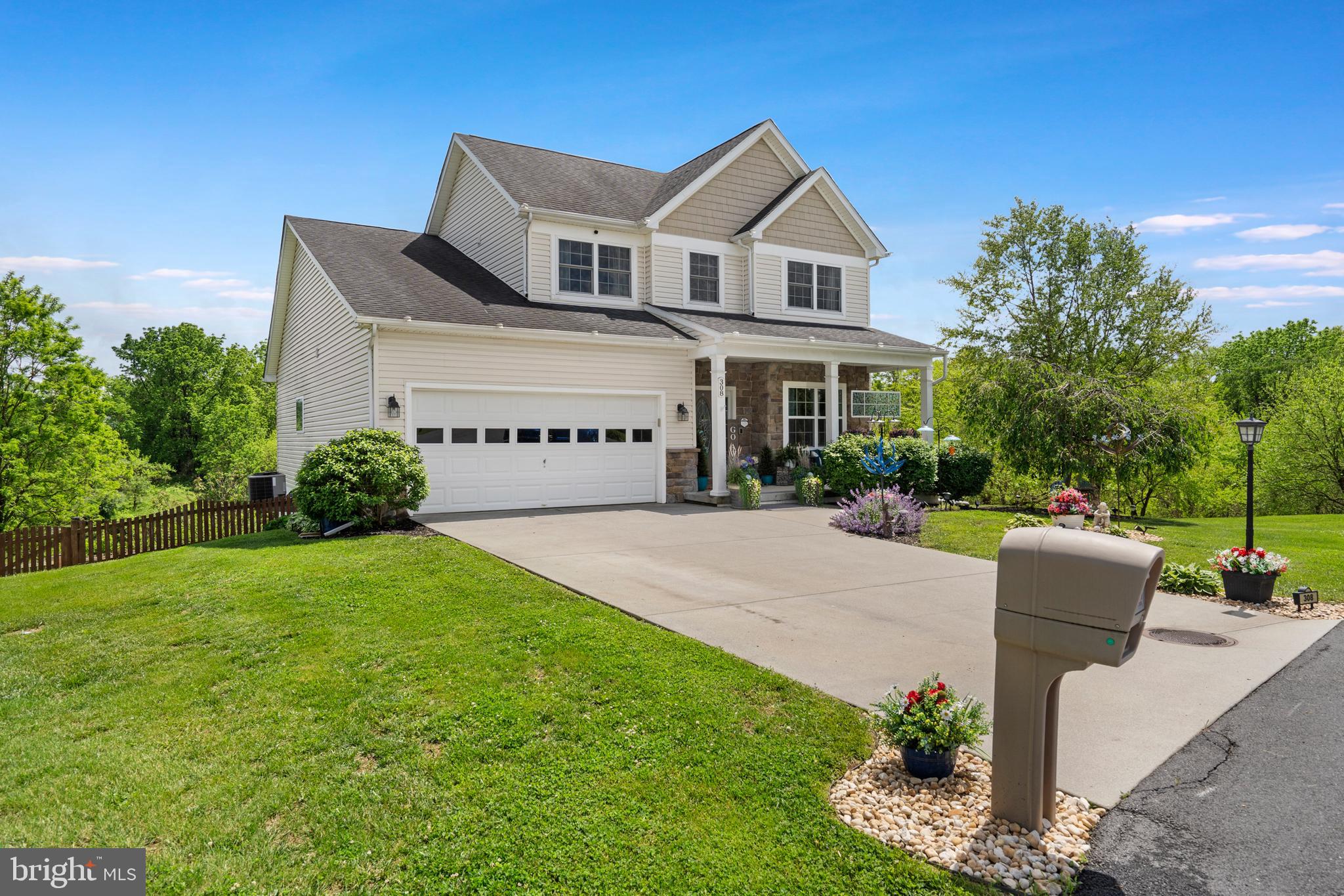 FORT HILL FARMS - Residential