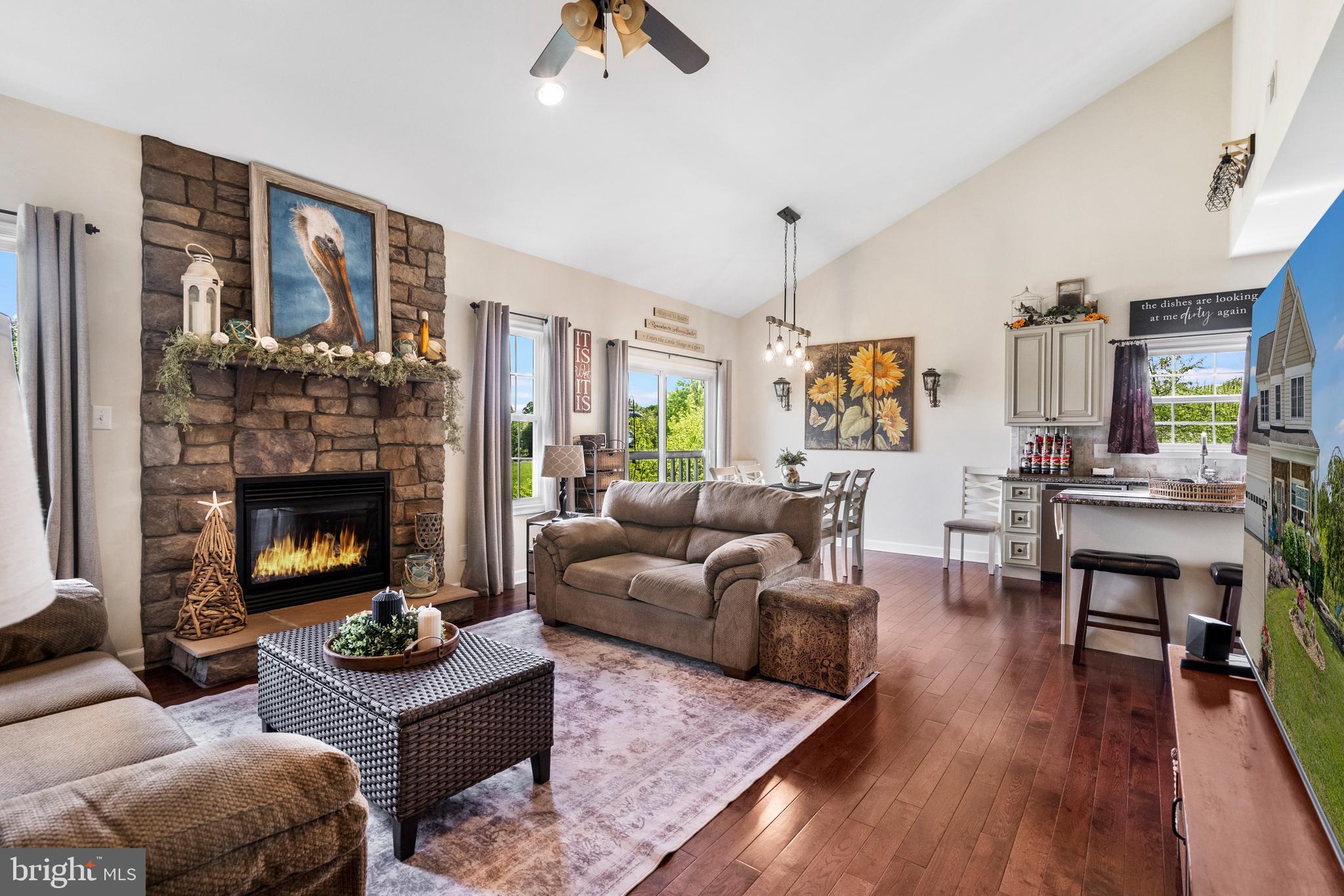 FORT HILL FARMS - Residential