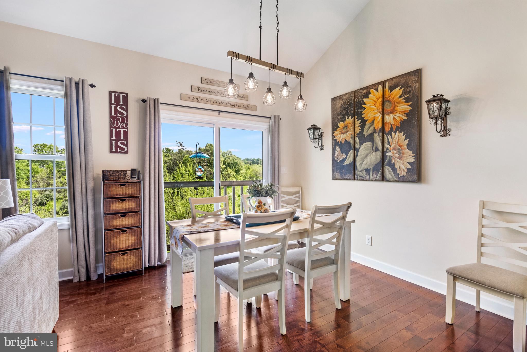FORT HILL FARMS - Residential
