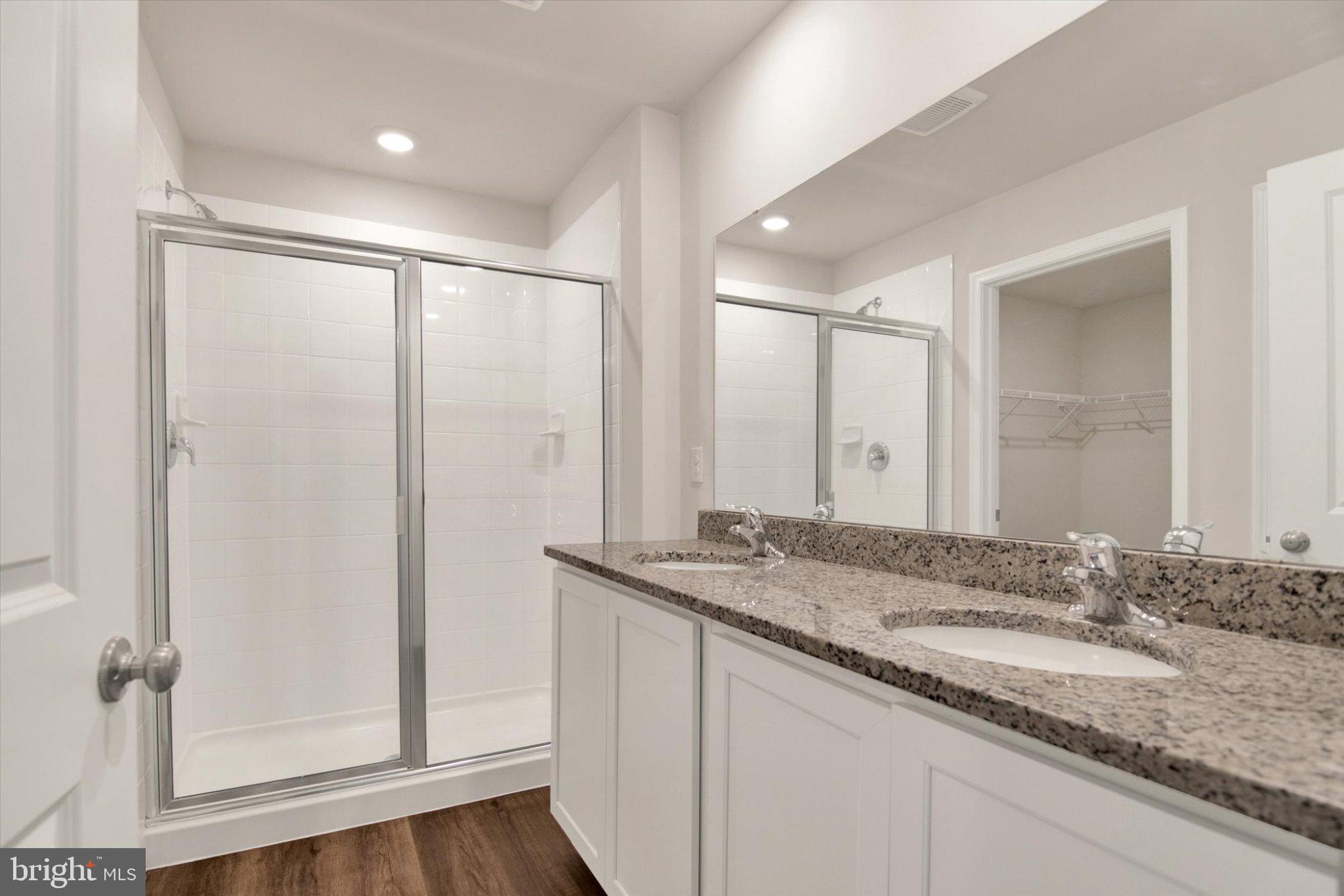 PINEGROVE - Residential Lease