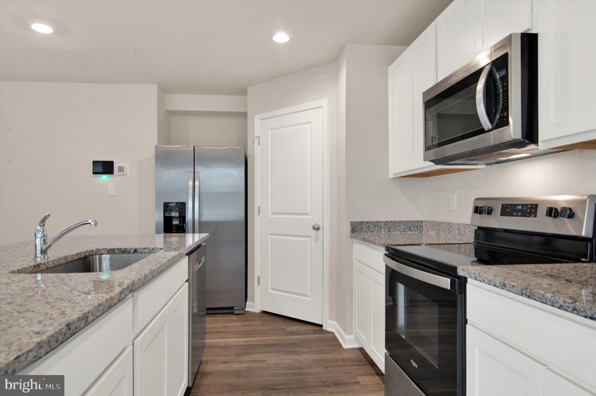 PINEGROVE - Residential Lease