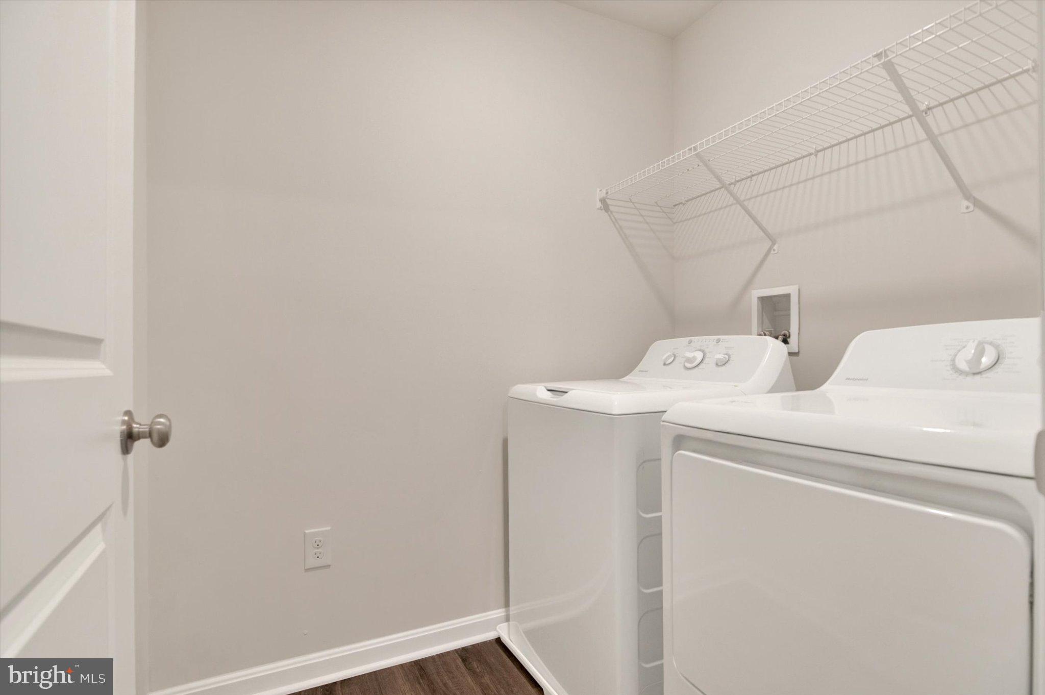 PINEGROVE - Residential Lease