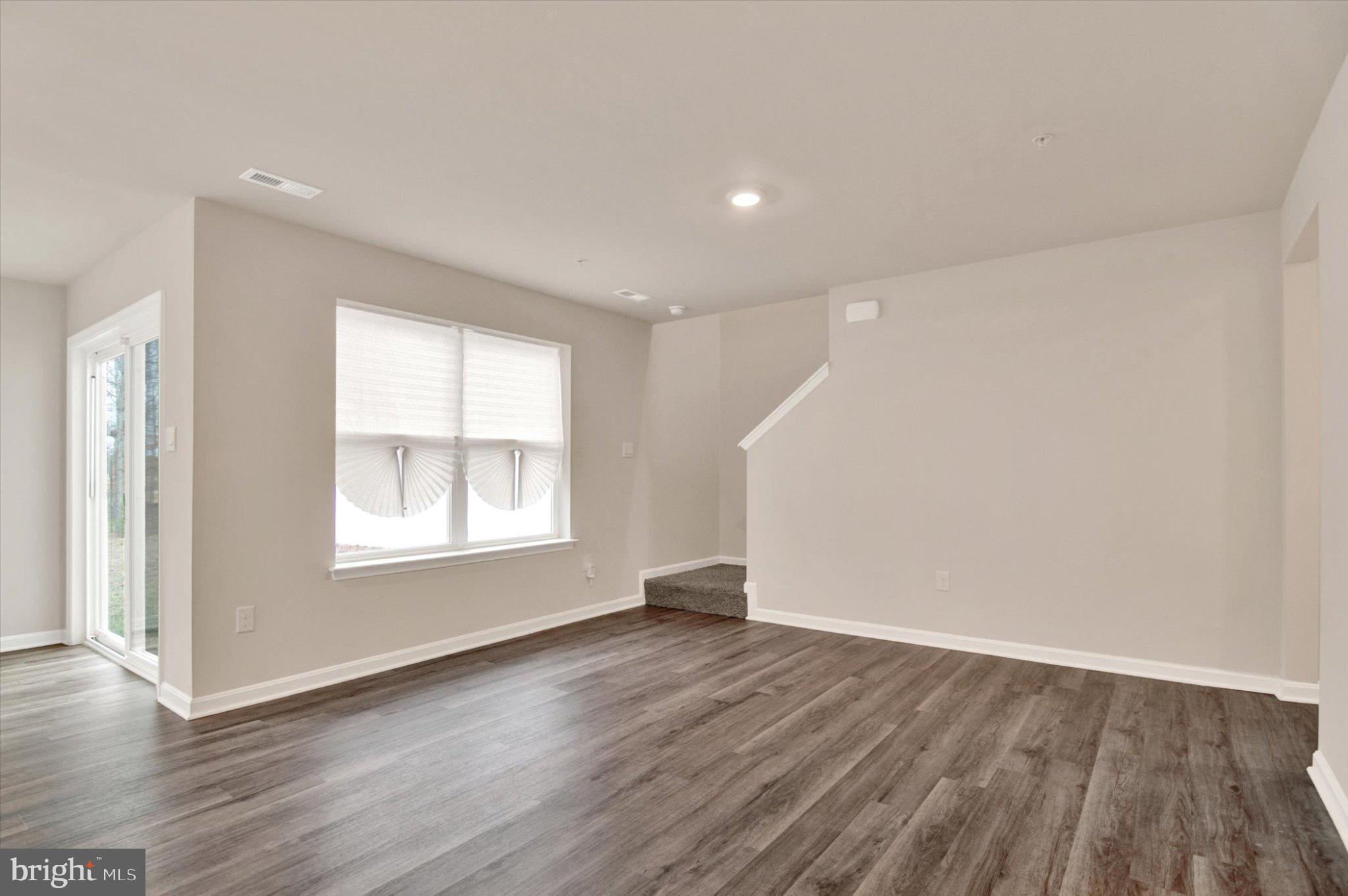 PINEGROVE - Residential Lease