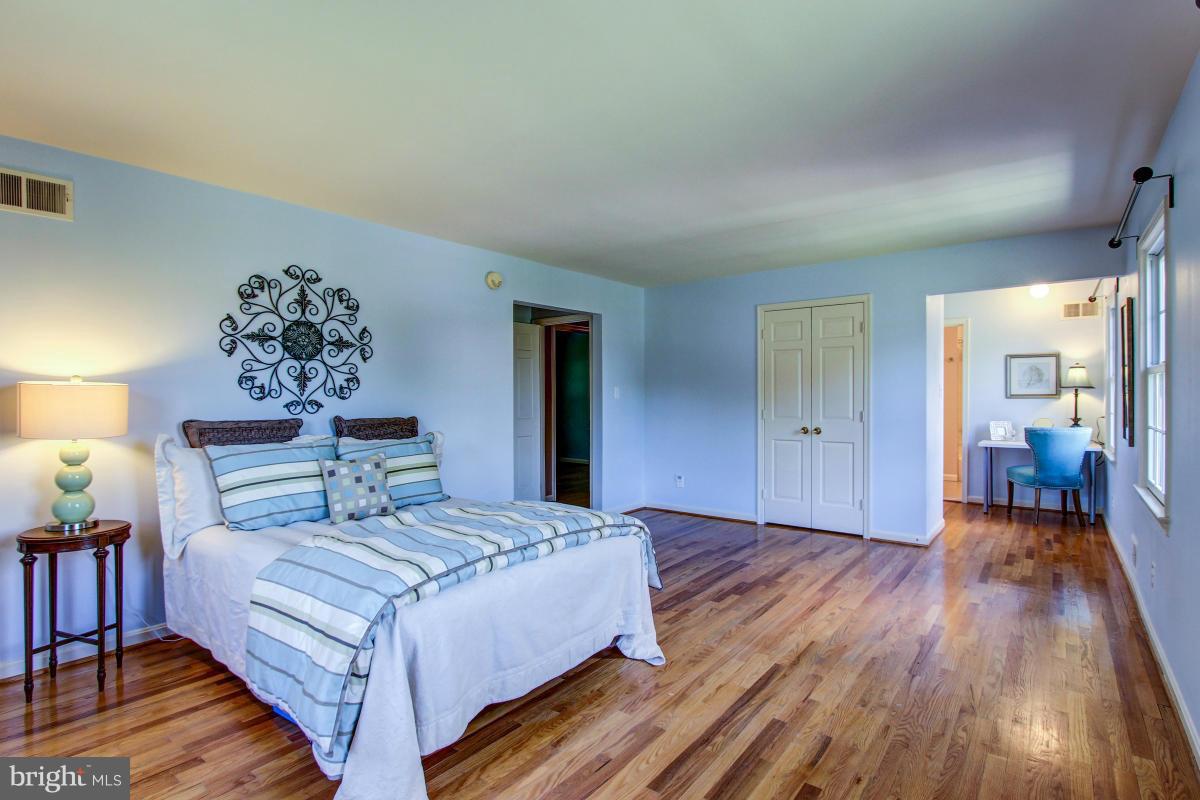 ANCIENT OAK - Residential