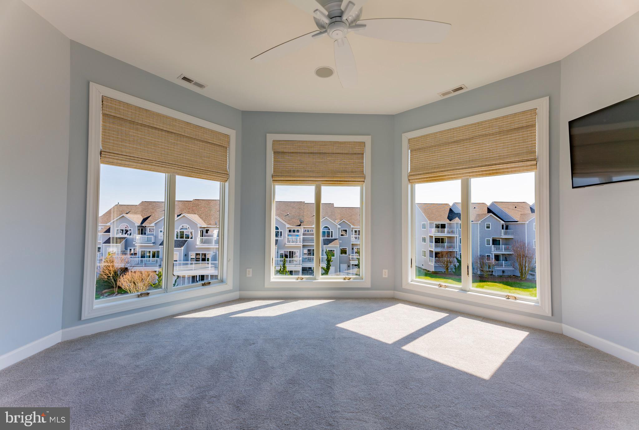 SOUTH SHORE MARINA - Residential