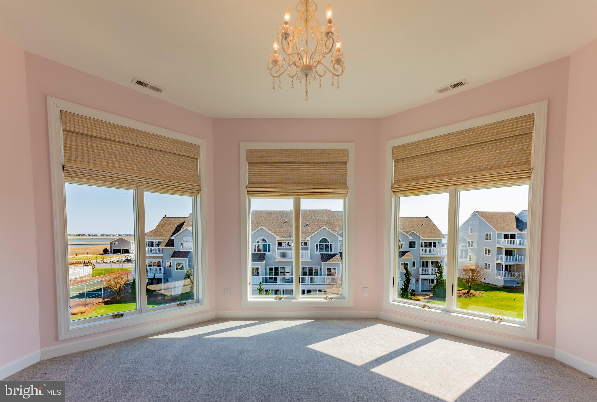 SOUTH SHORE MARINA - Residential