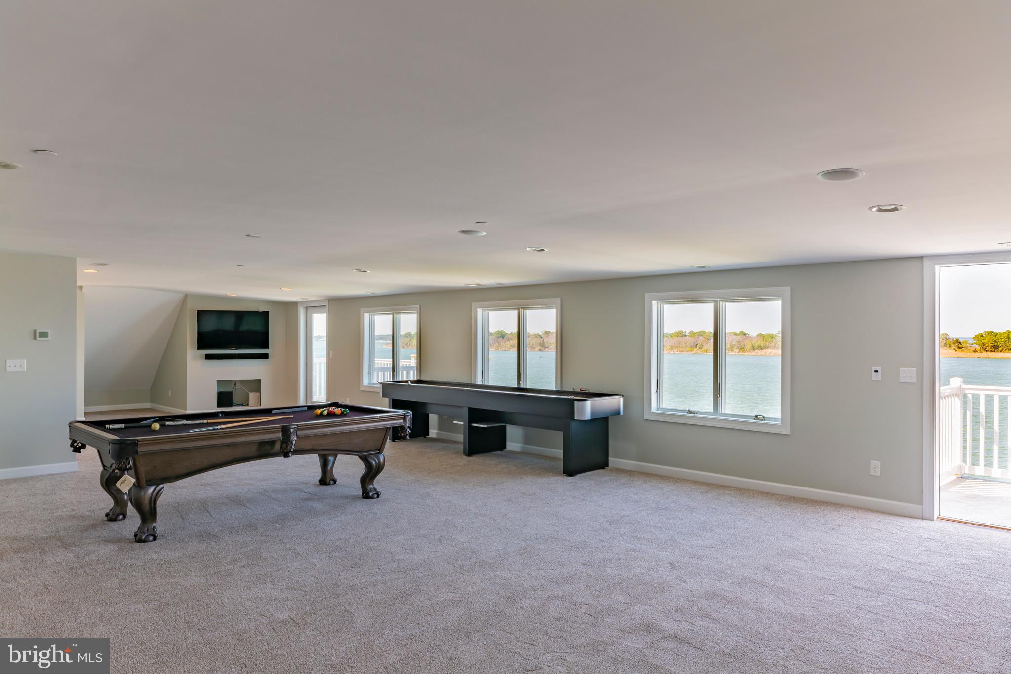 SOUTH SHORE MARINA - Residential