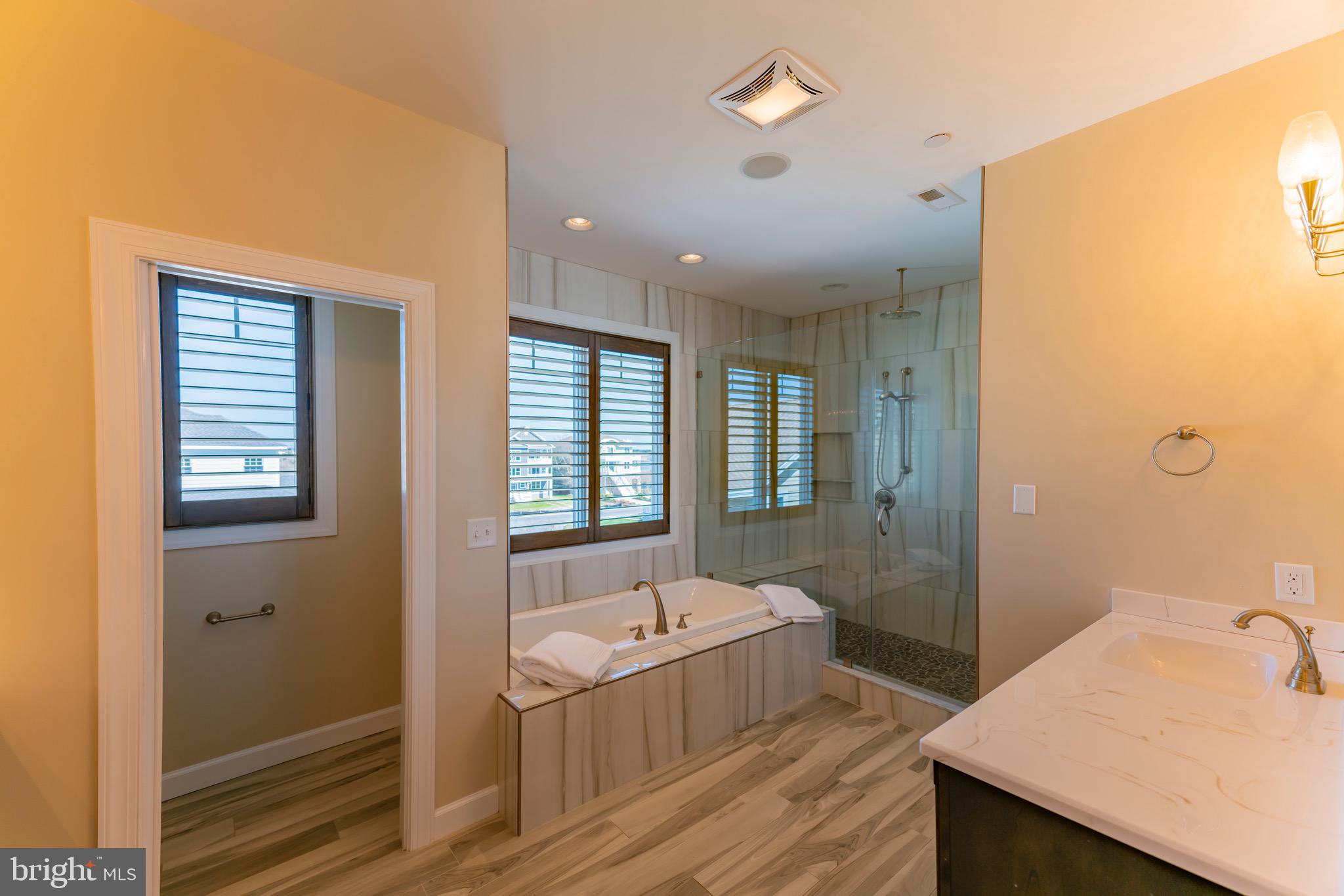 SOUTH SHORE MARINA - Residential