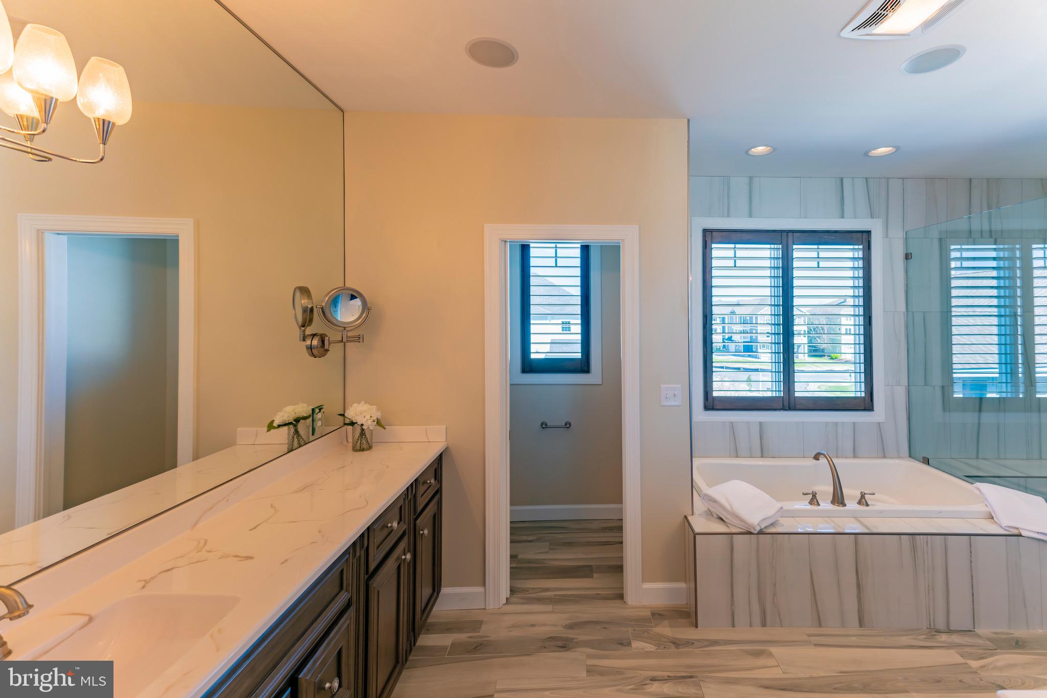 SOUTH SHORE MARINA - Residential