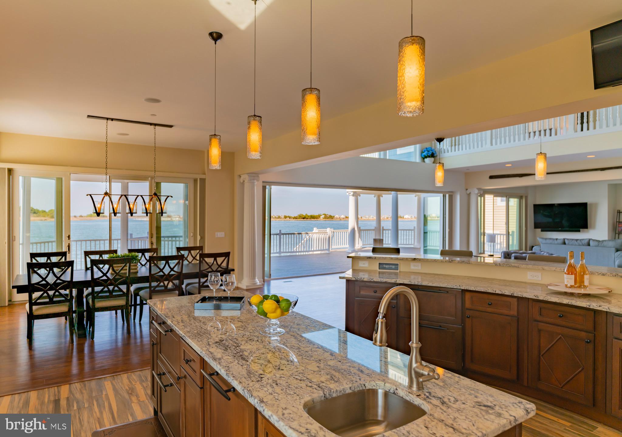 SOUTH SHORE MARINA - Residential