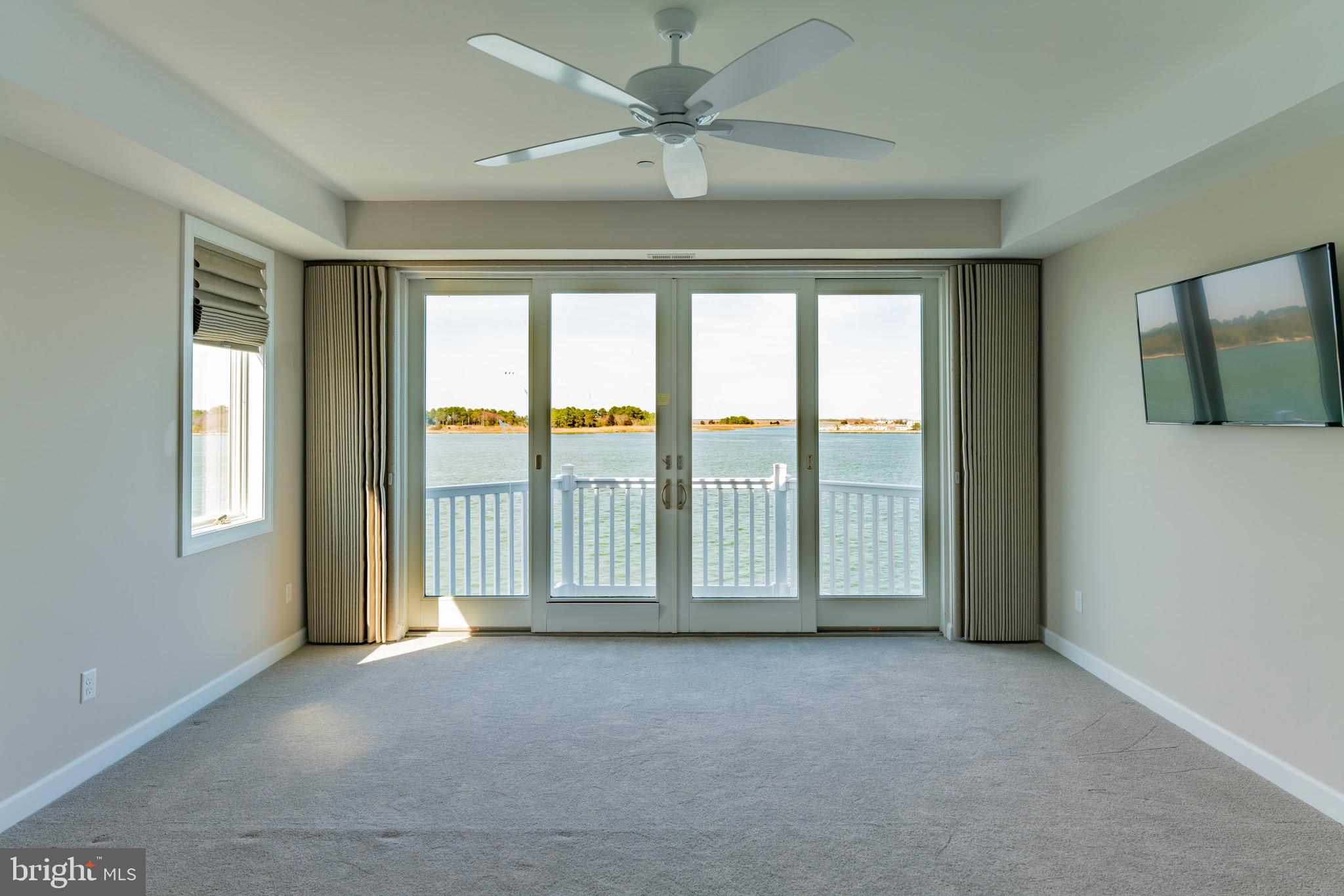 SOUTH SHORE MARINA - Residential
