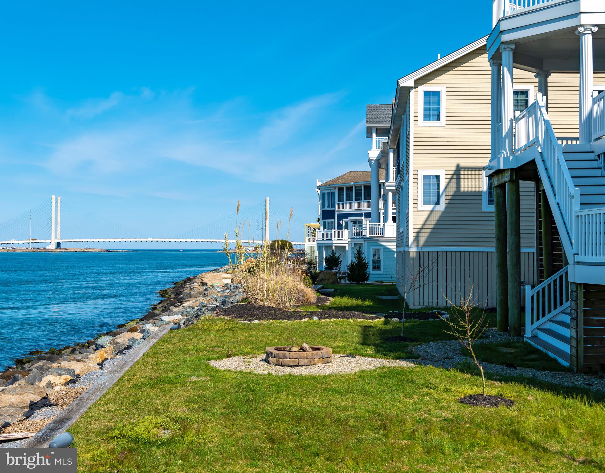 SOUTH SHORE MARINA - Residential