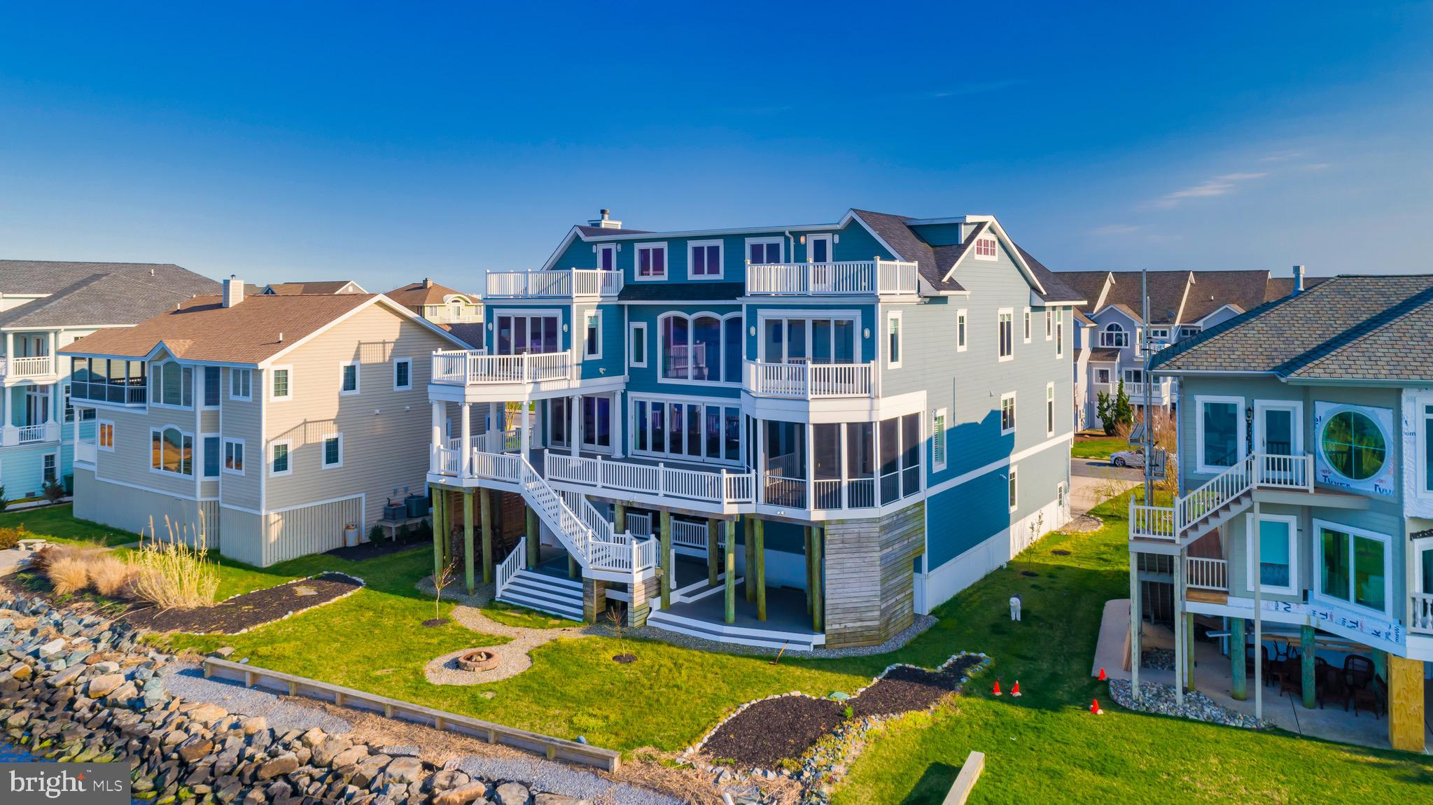 SOUTH SHORE MARINA - Residential