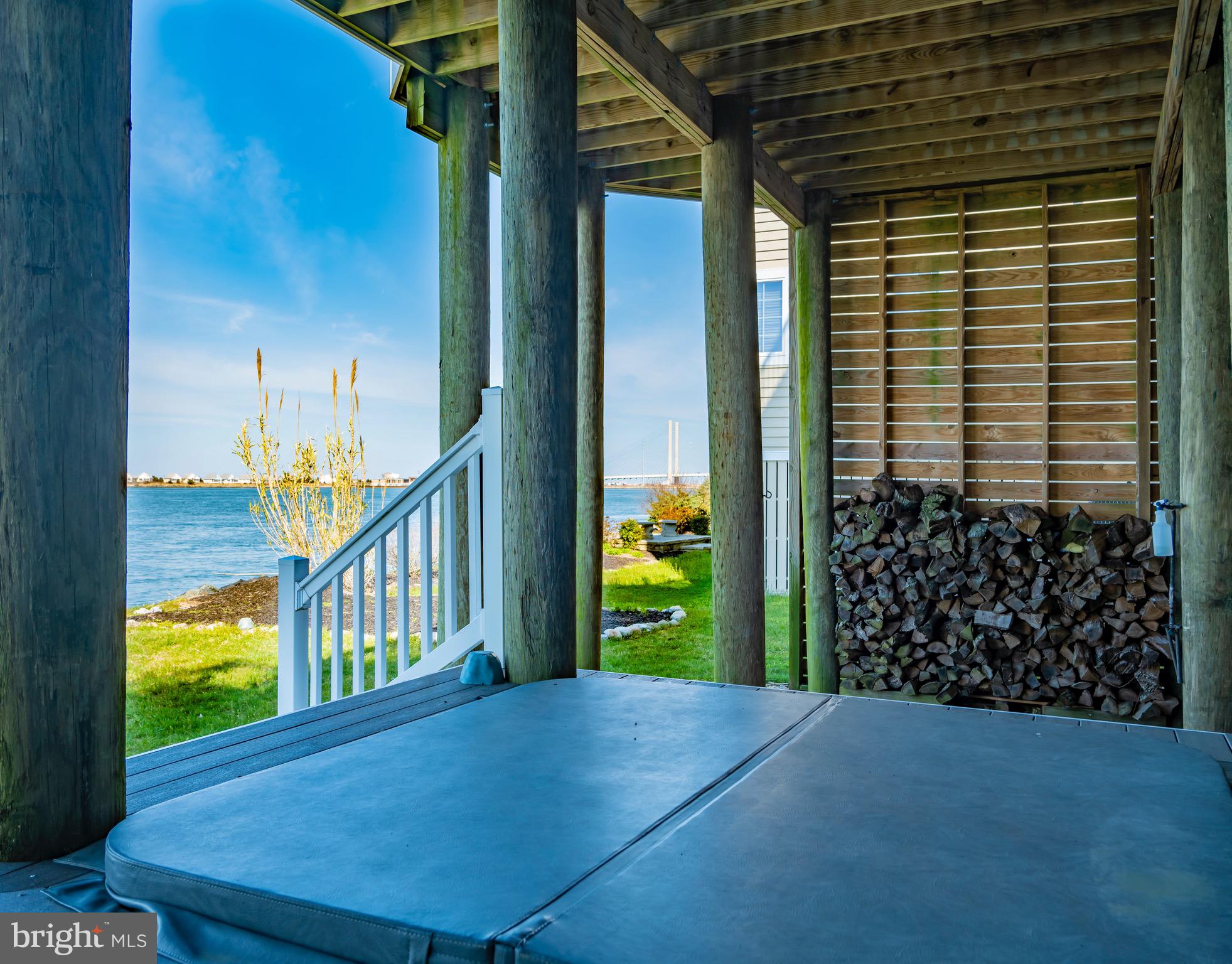 SOUTH SHORE MARINA - Residential