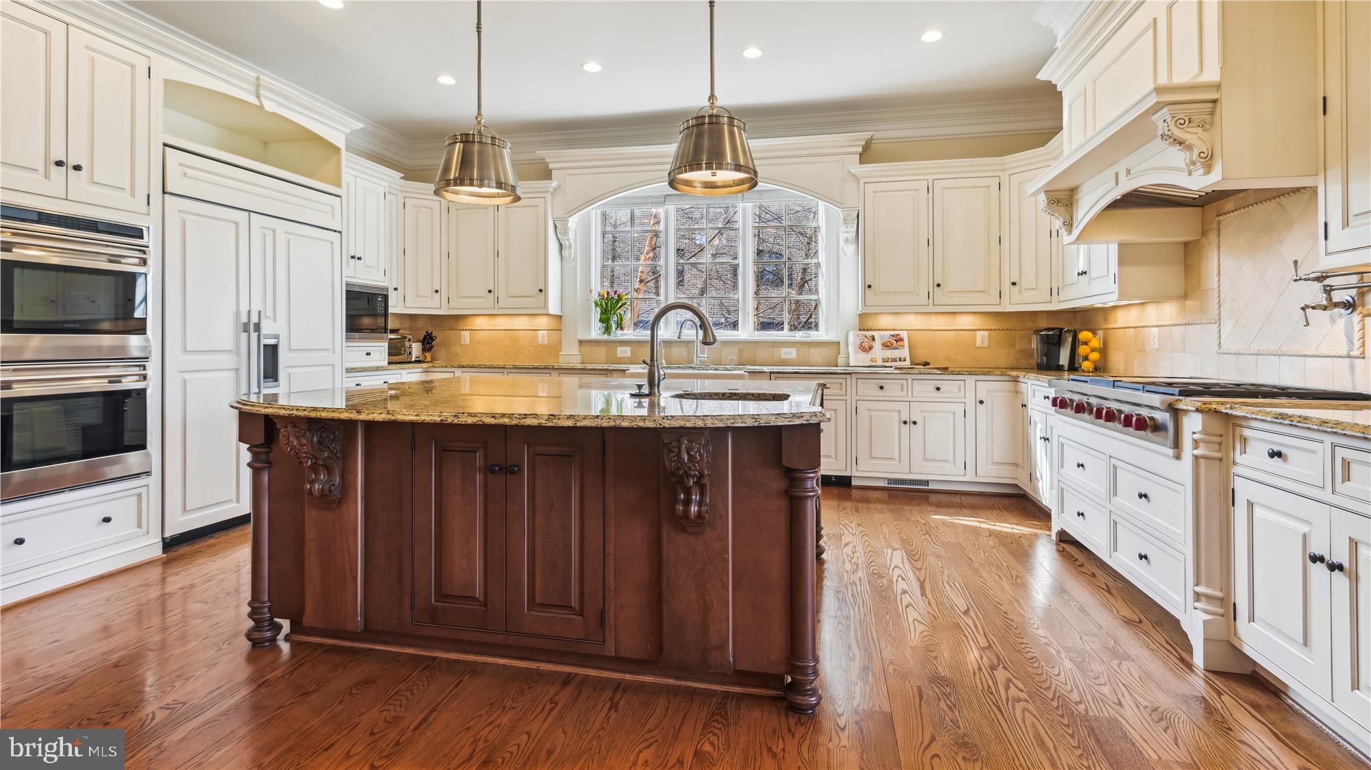 COUNTRY CLUB HILLS - Residential