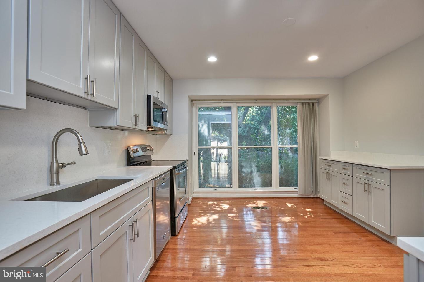 STONEYBROOK - Residential
