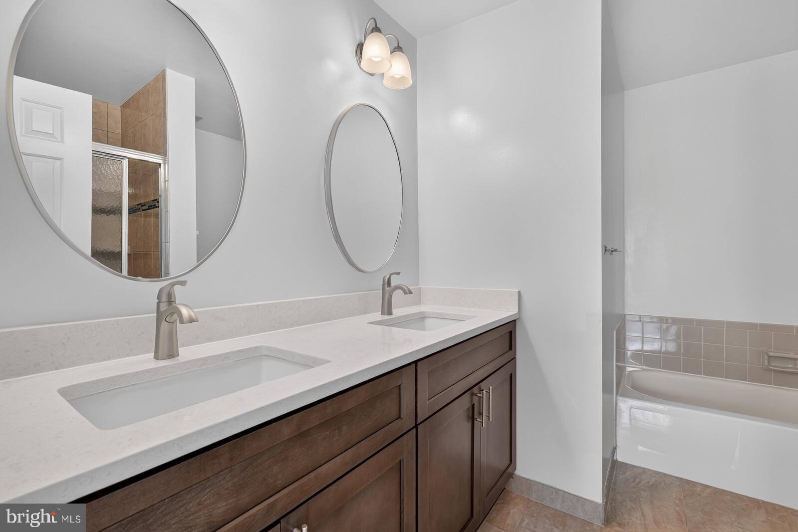 STONEYBROOK - Residential