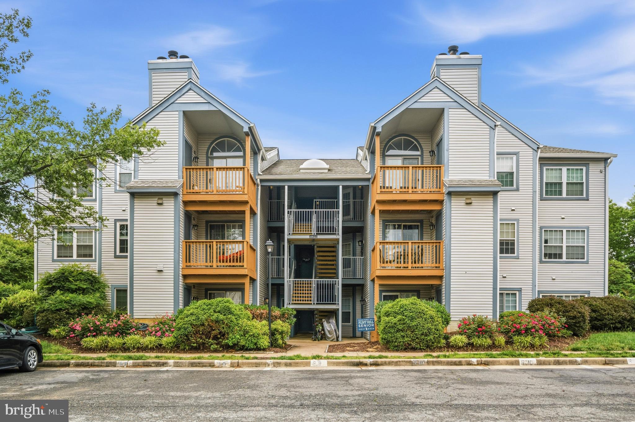 SURREY AT MANCHESTER LAKES - Residential