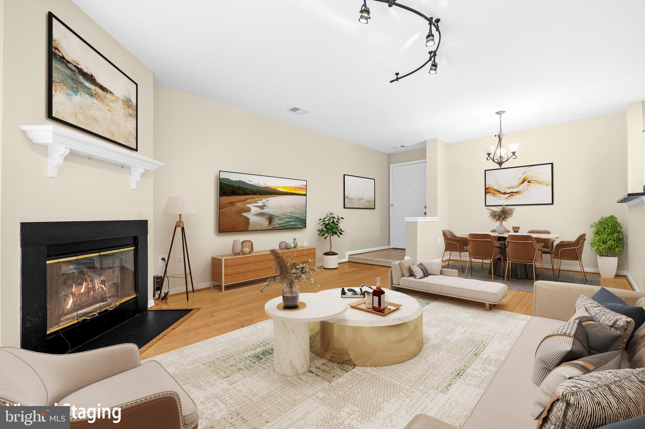 SURREY AT MANCHESTER LAKES - Residential
