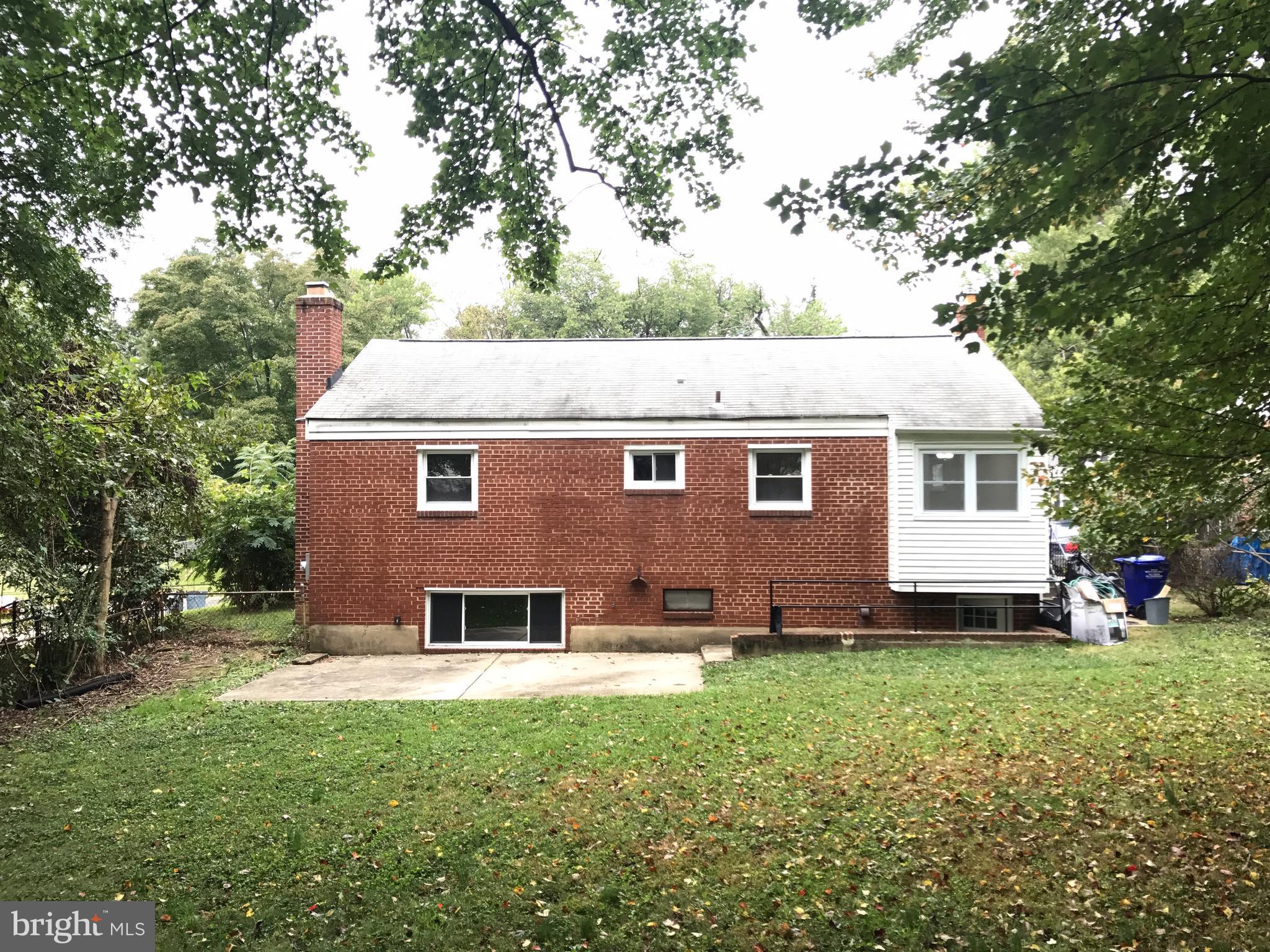 ROBINDALE - Residential Lease