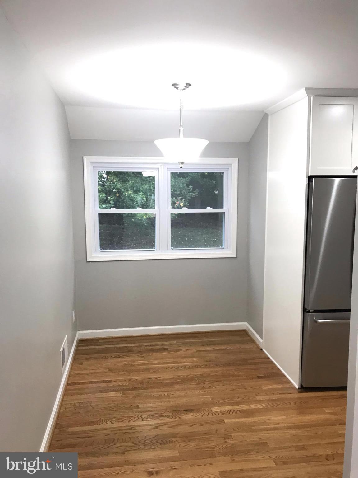 ROBINDALE - Residential Lease