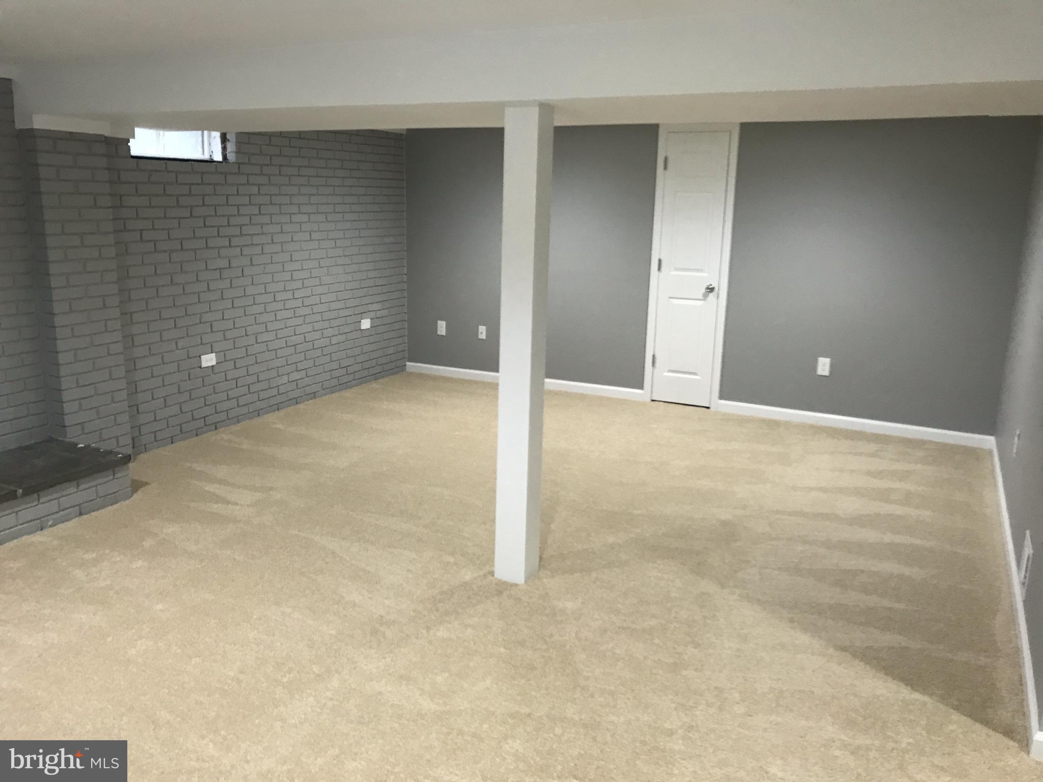 ROBINDALE - Residential Lease