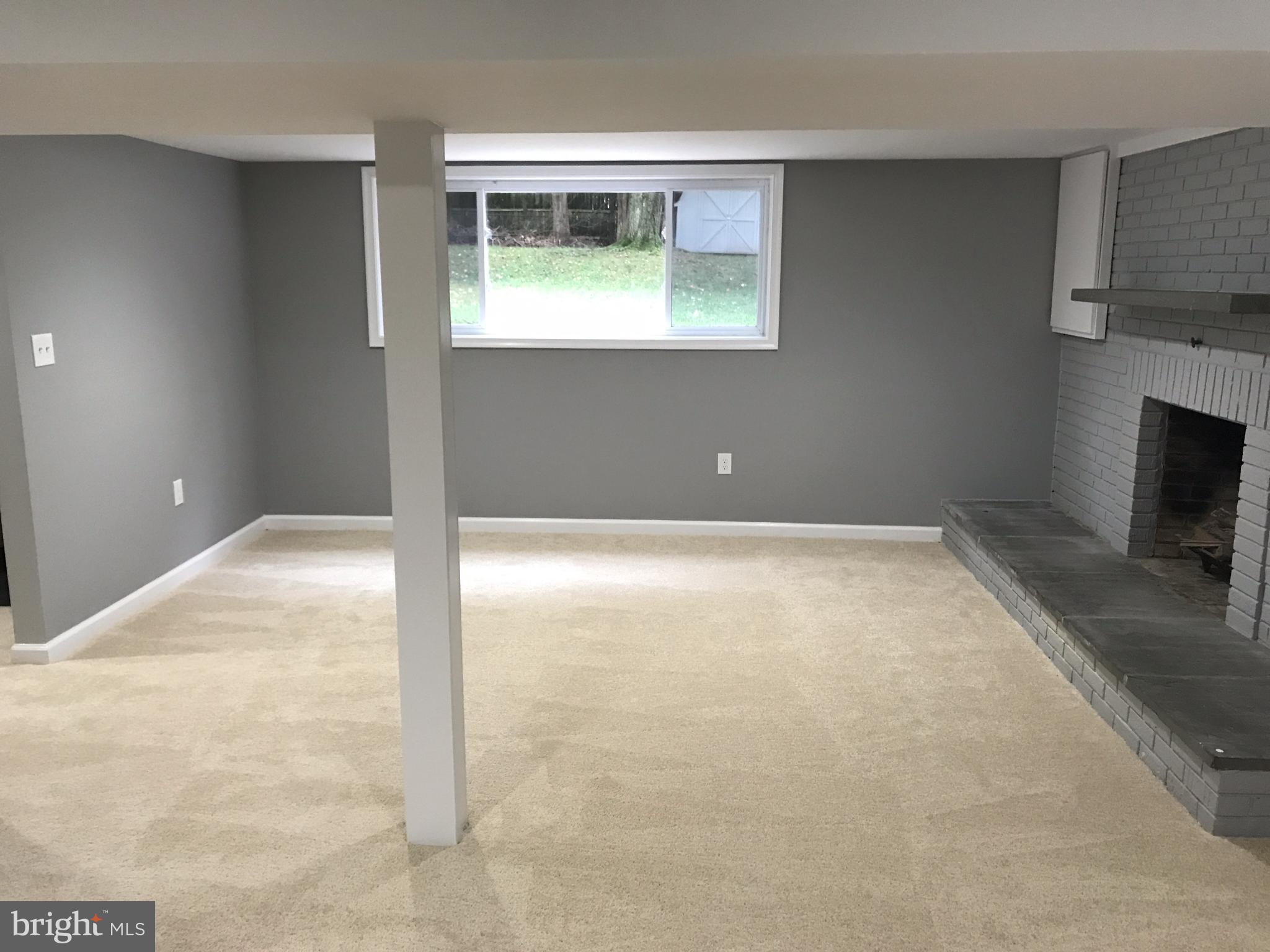 ROBINDALE - Residential Lease