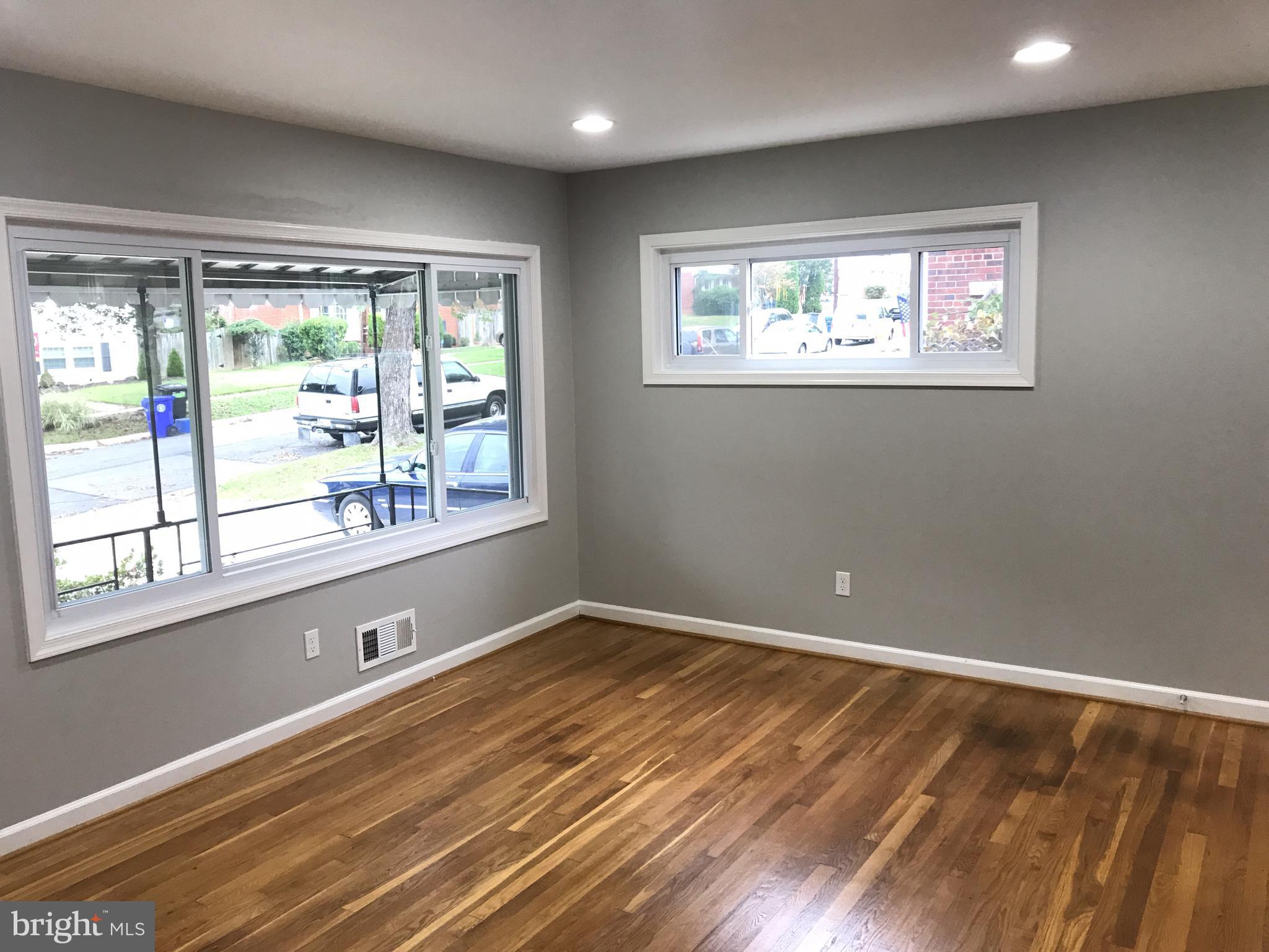 ROBINDALE - Residential Lease