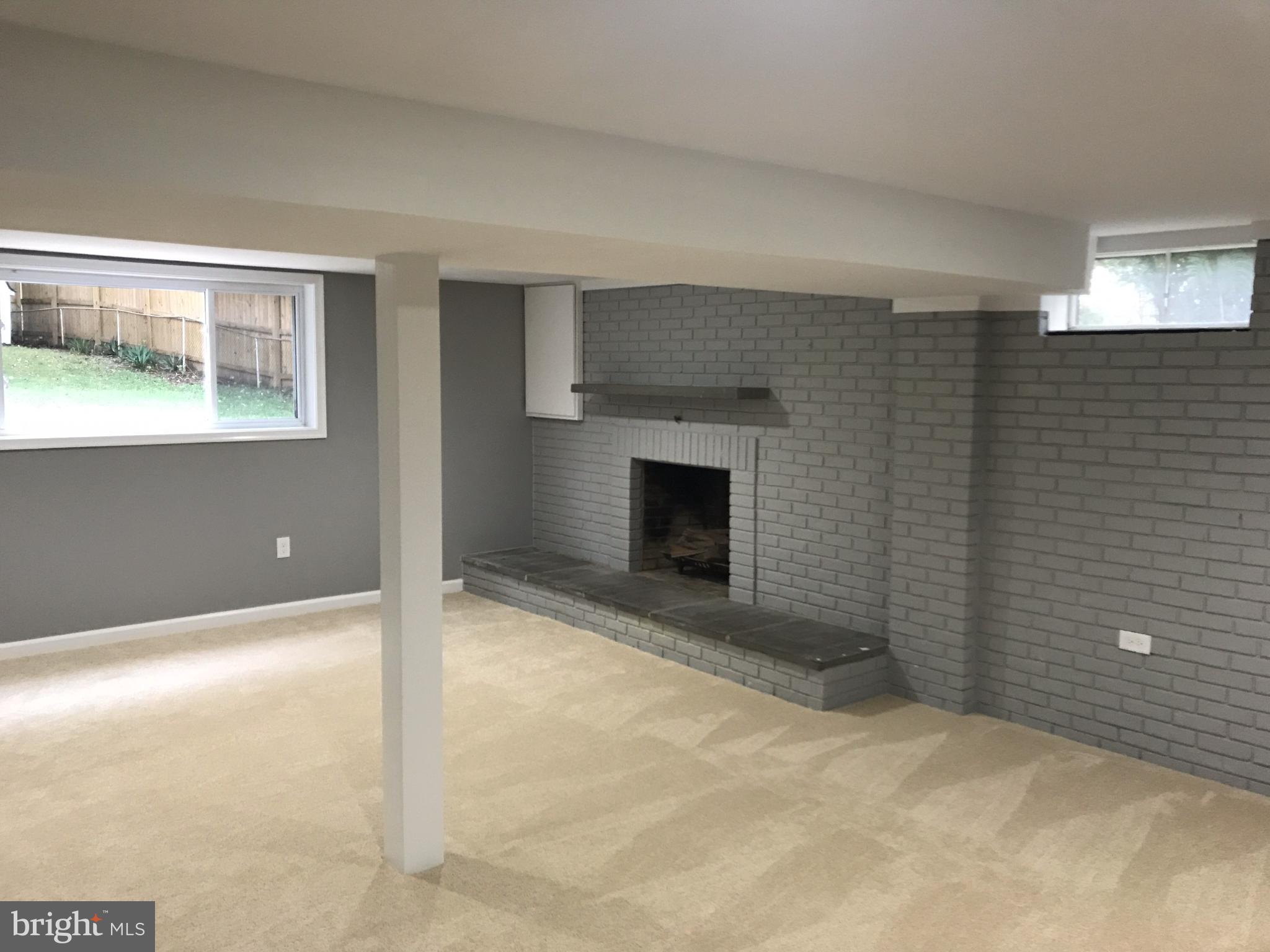 ROBINDALE - Residential Lease