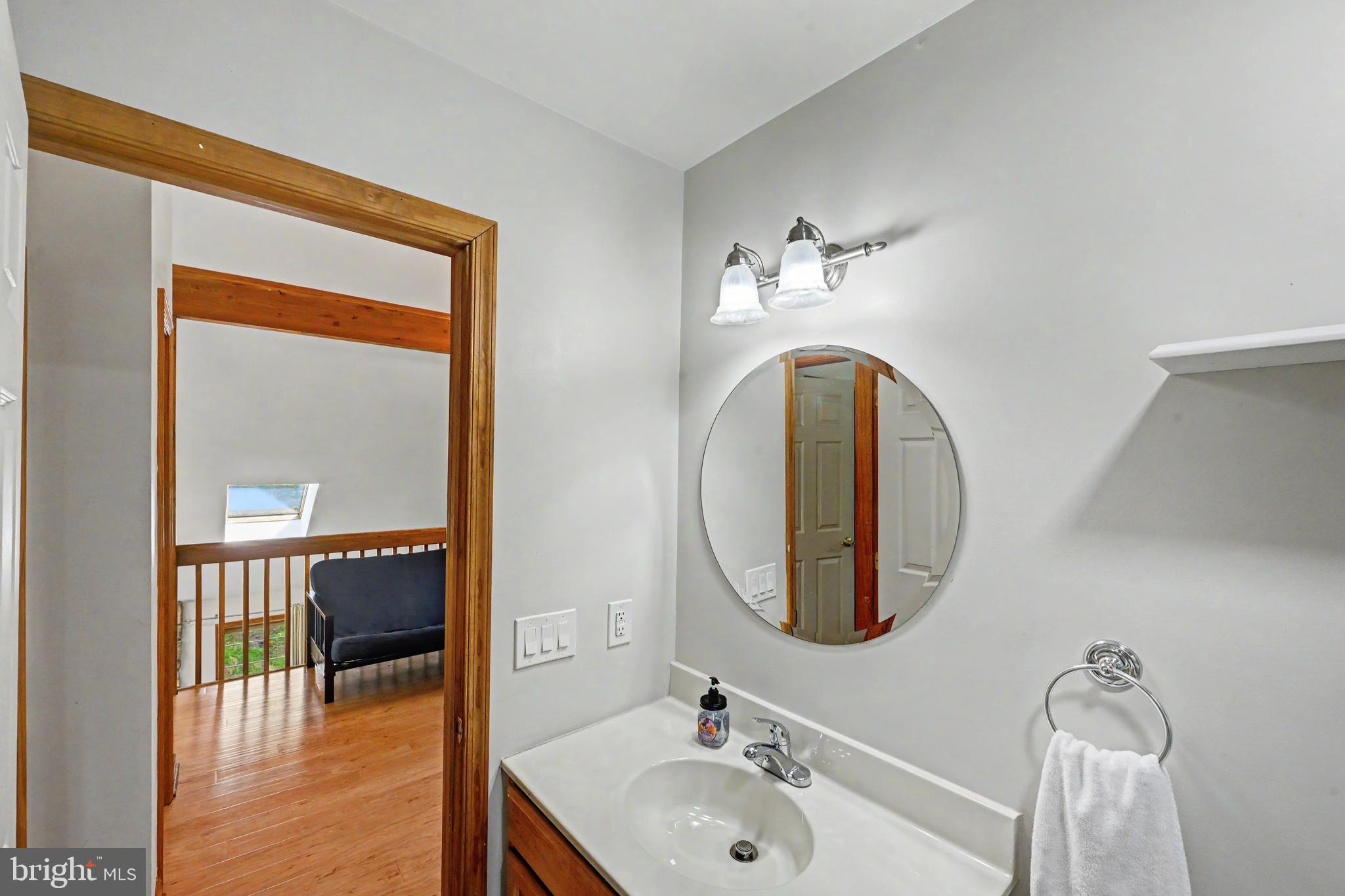 ARROWHEAD LAKES - Residential