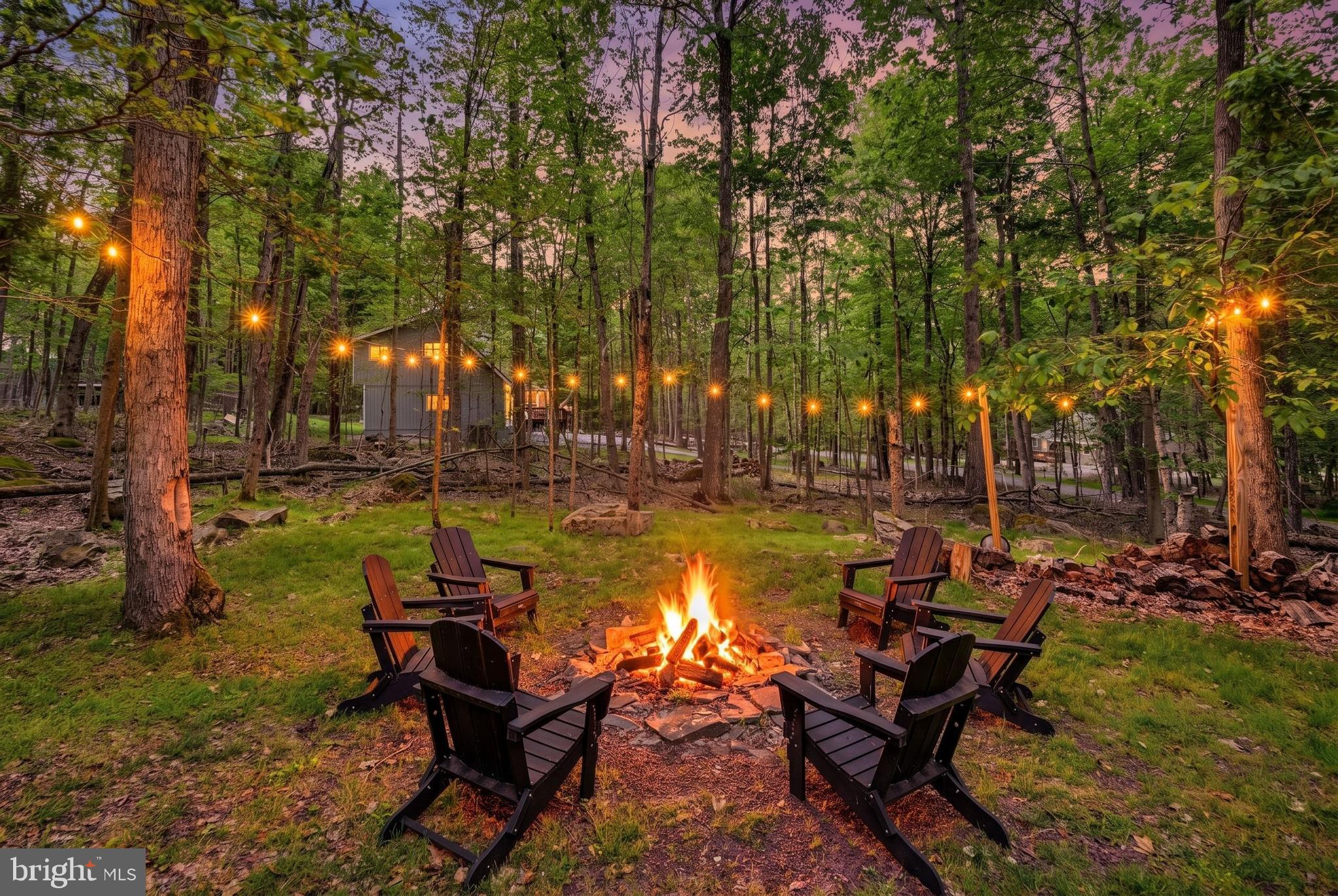 ARROWHEAD LAKES - Residential