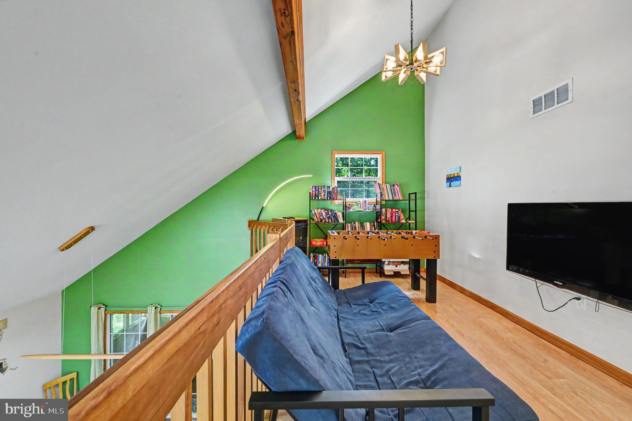 ARROWHEAD LAKES - Residential
