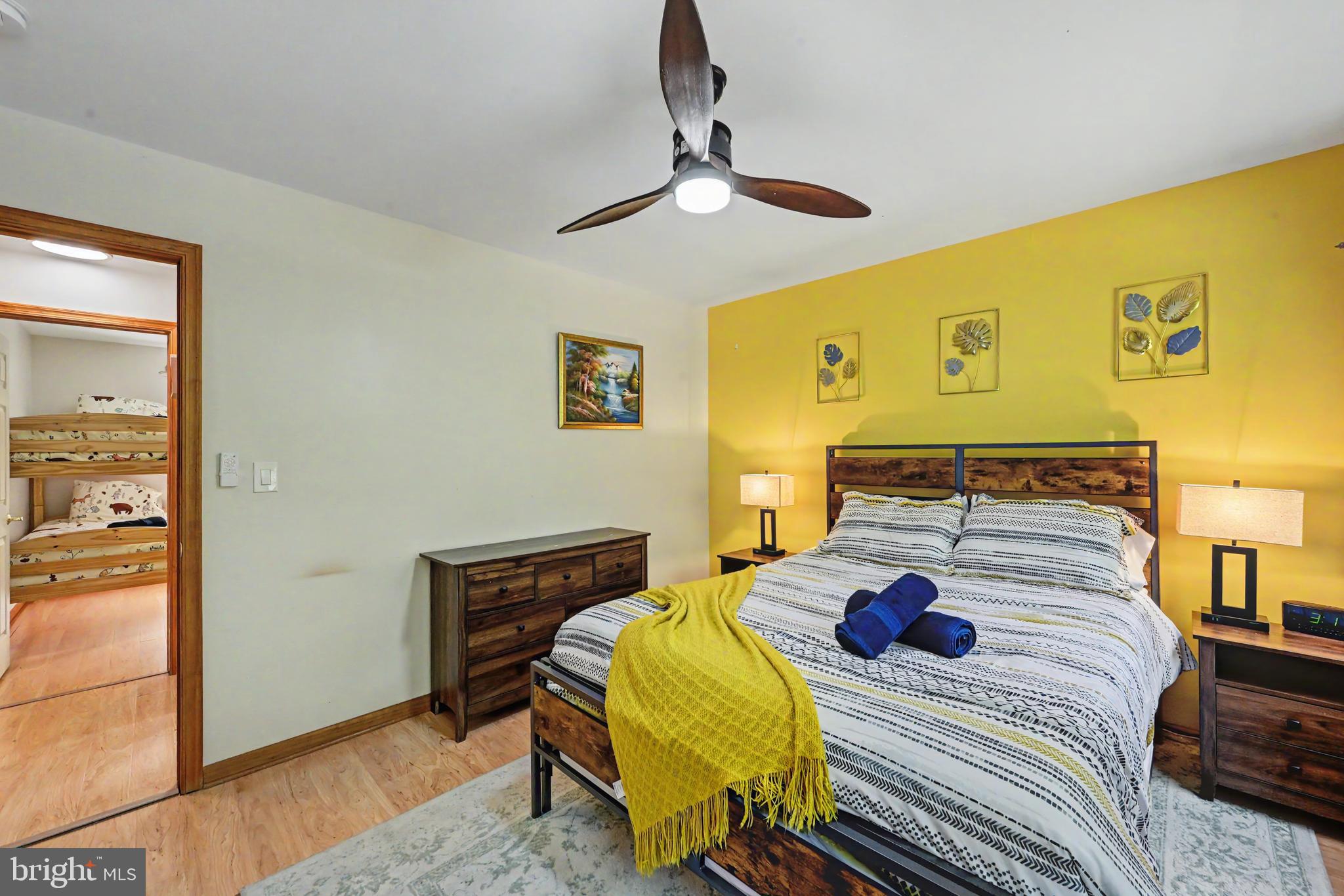 ARROWHEAD LAKES - Residential