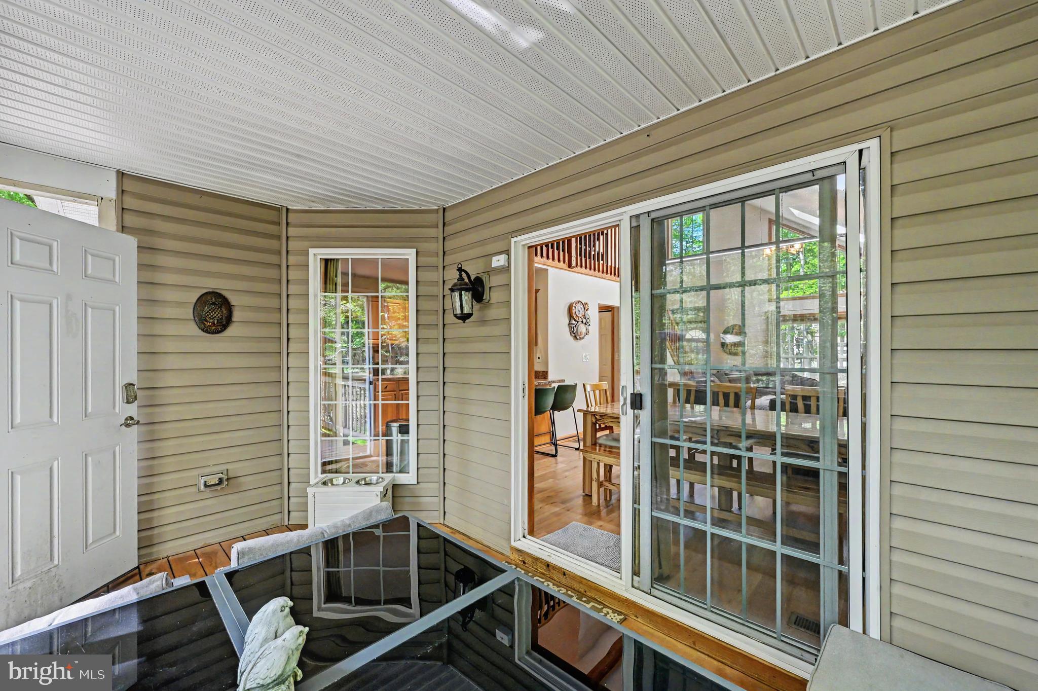 ARROWHEAD LAKES - Residential