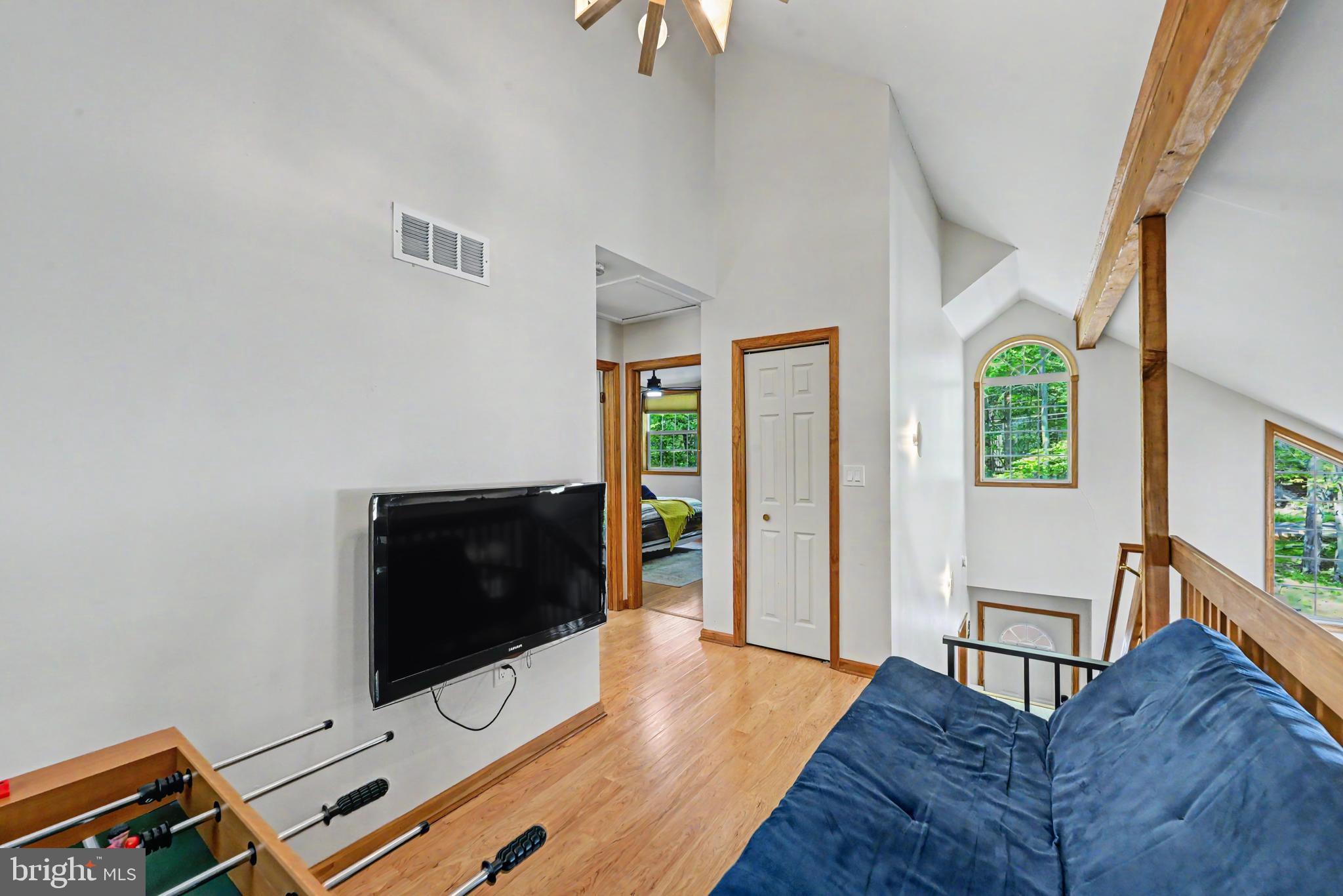 ARROWHEAD LAKES - Residential