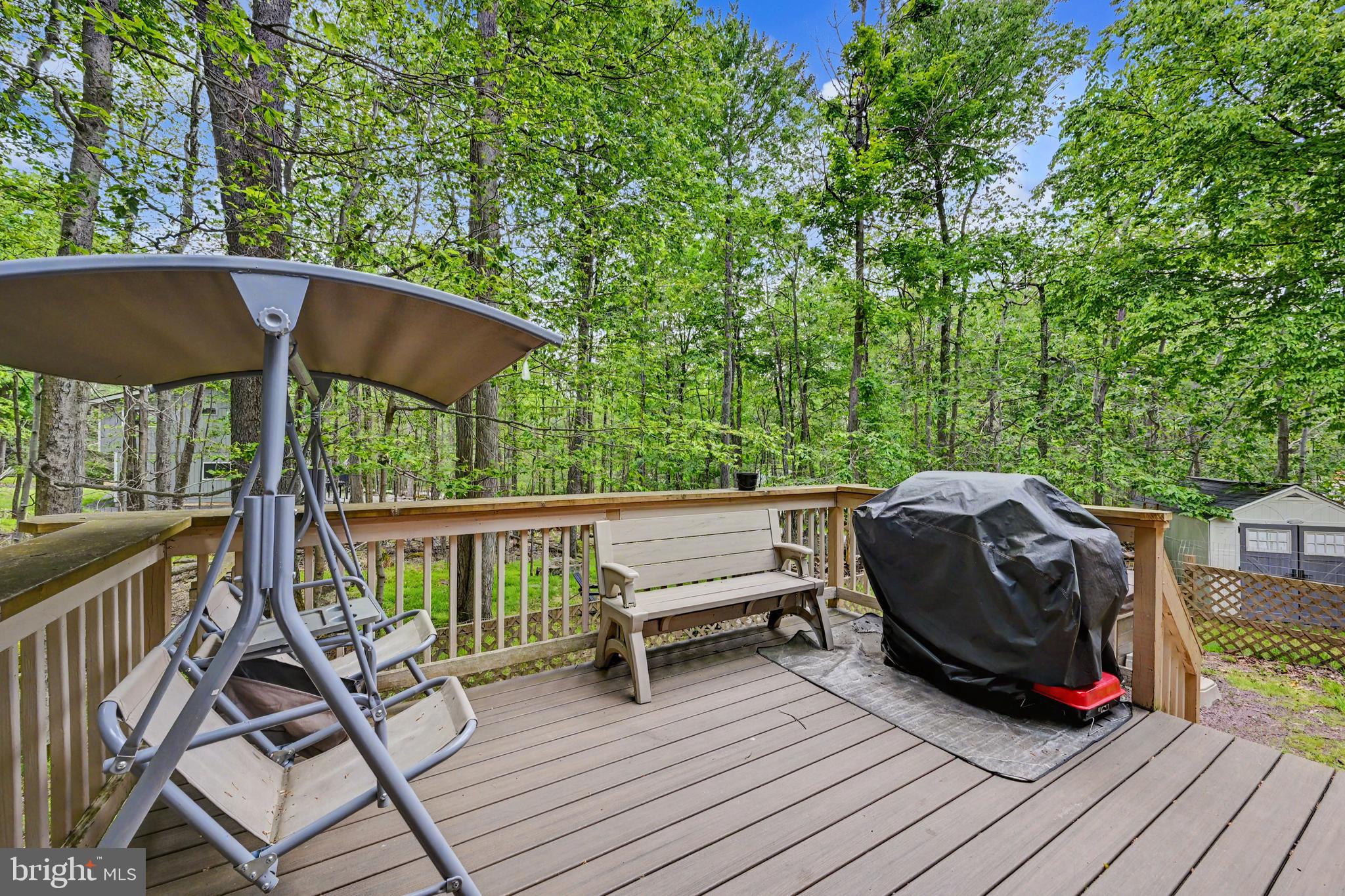 ARROWHEAD LAKES - Residential