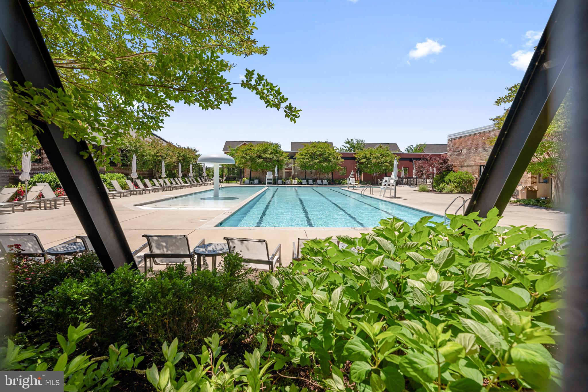 LAUREL HILL - Residential