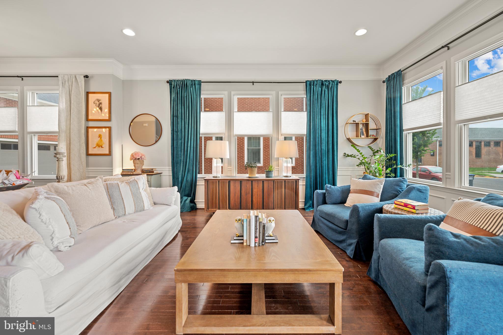 LAUREL HILL - Residential