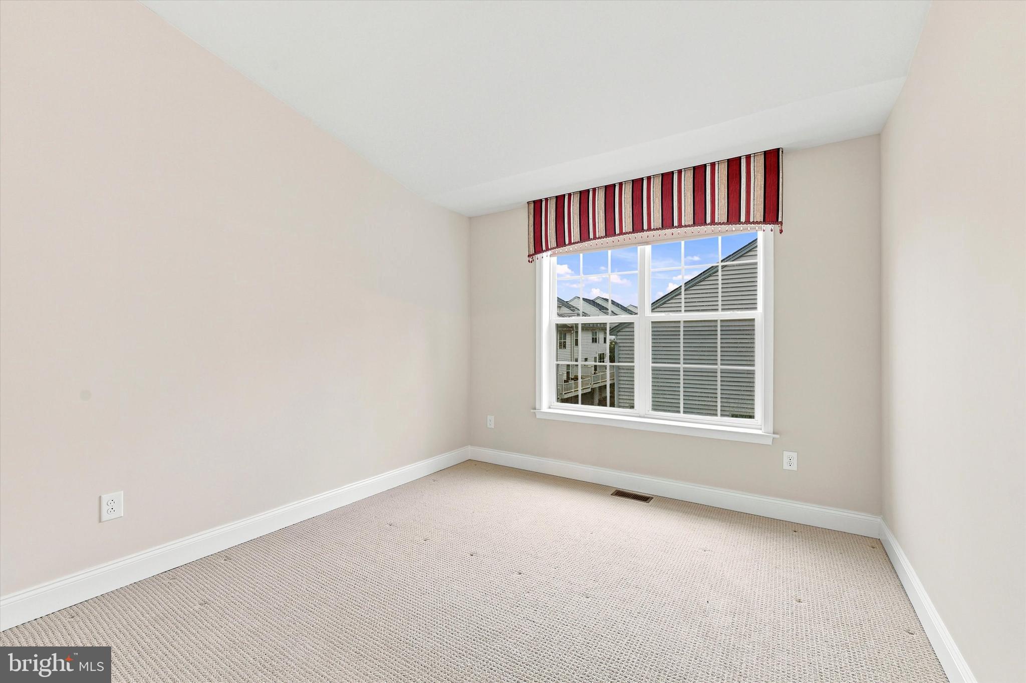 RAVENSCLIFF - Residential