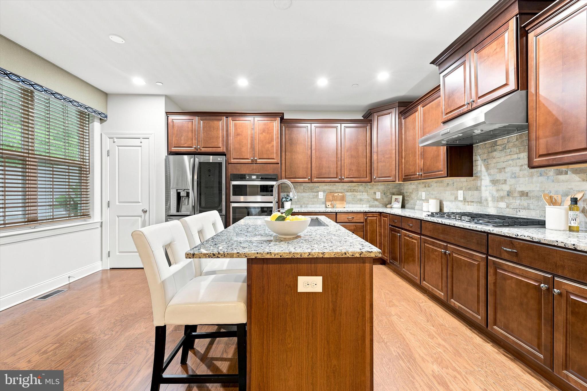 RAVENSCLIFF - Residential