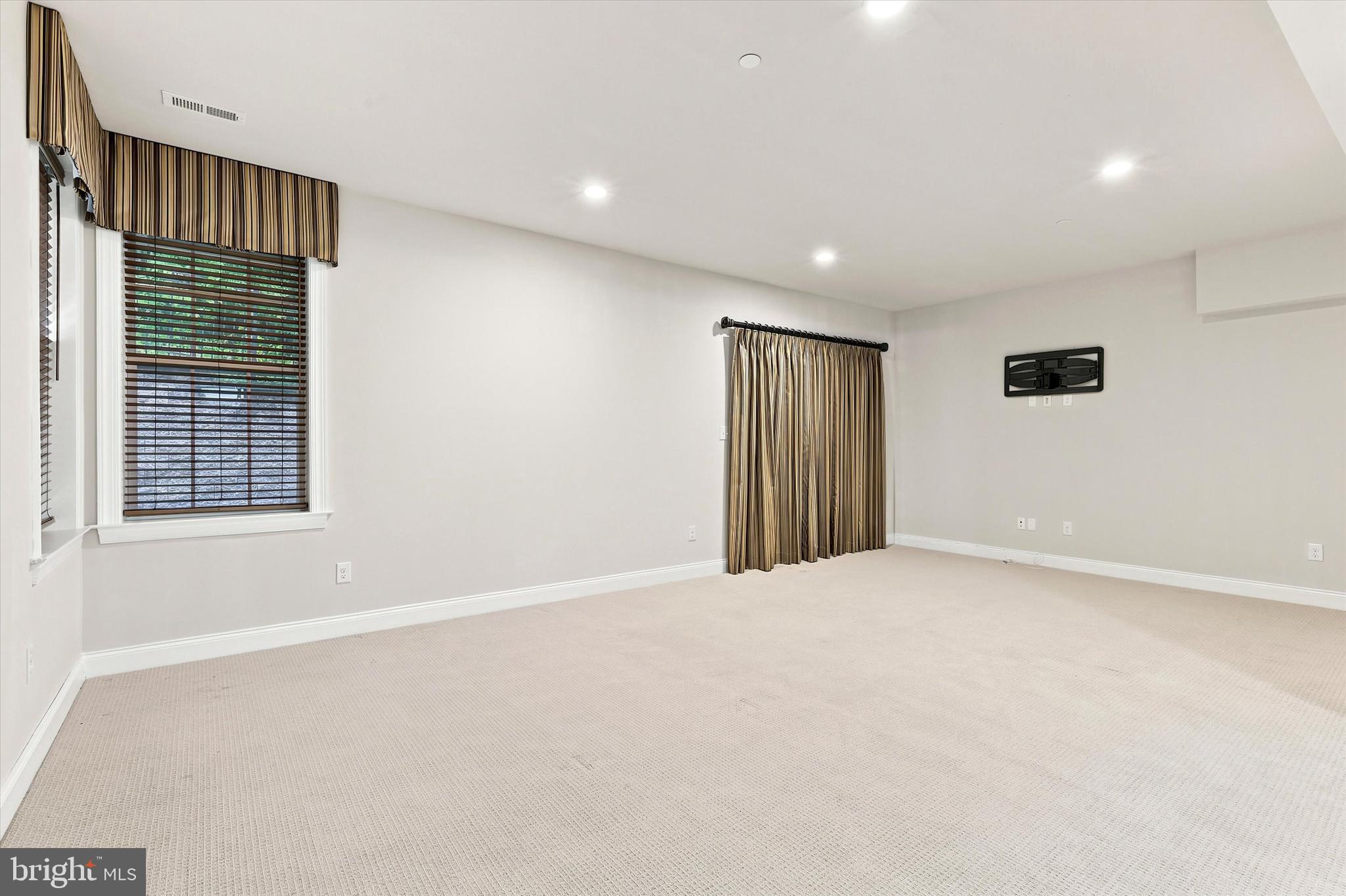 RAVENSCLIFF - Residential