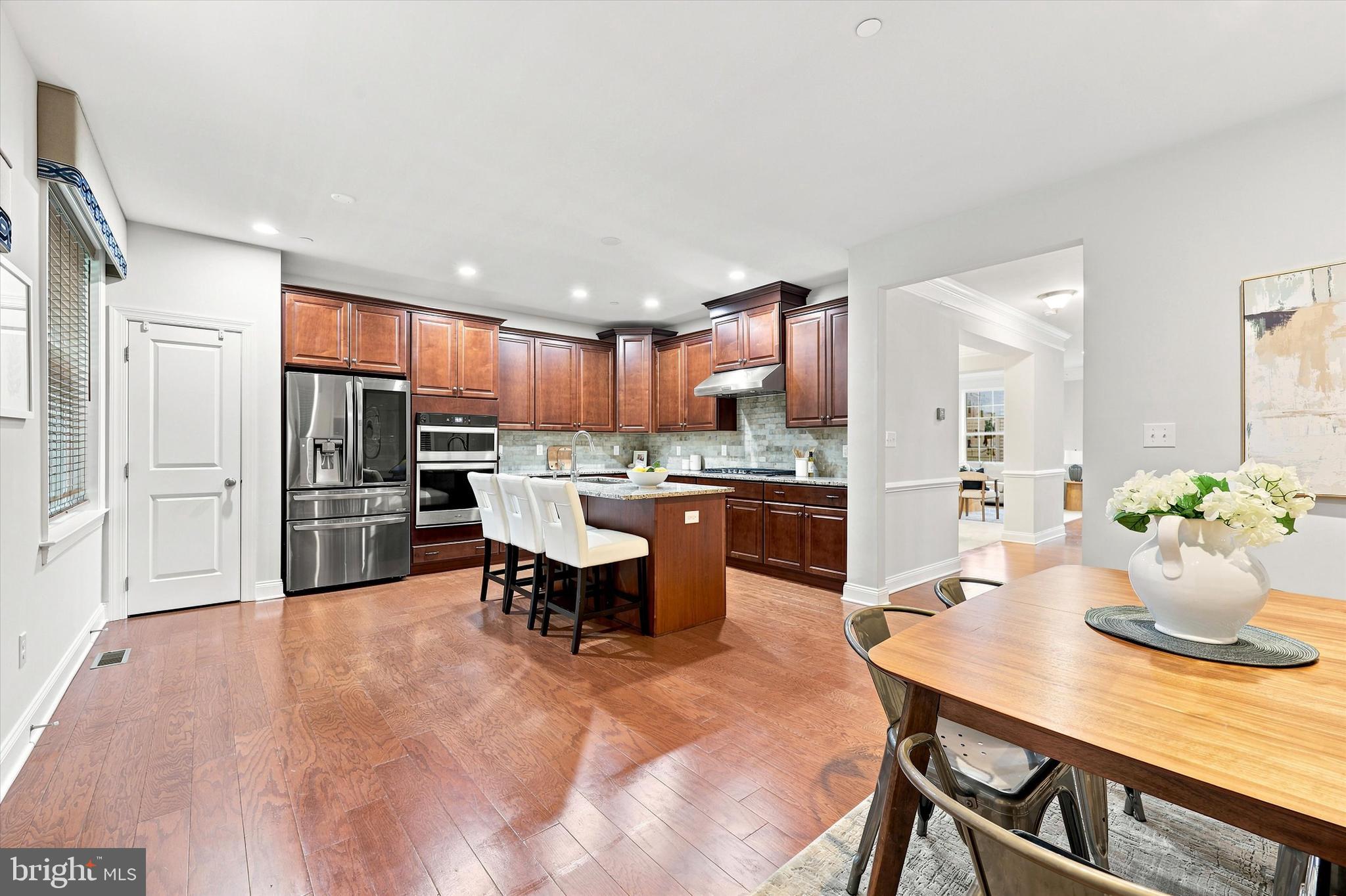 RAVENSCLIFF - Residential
