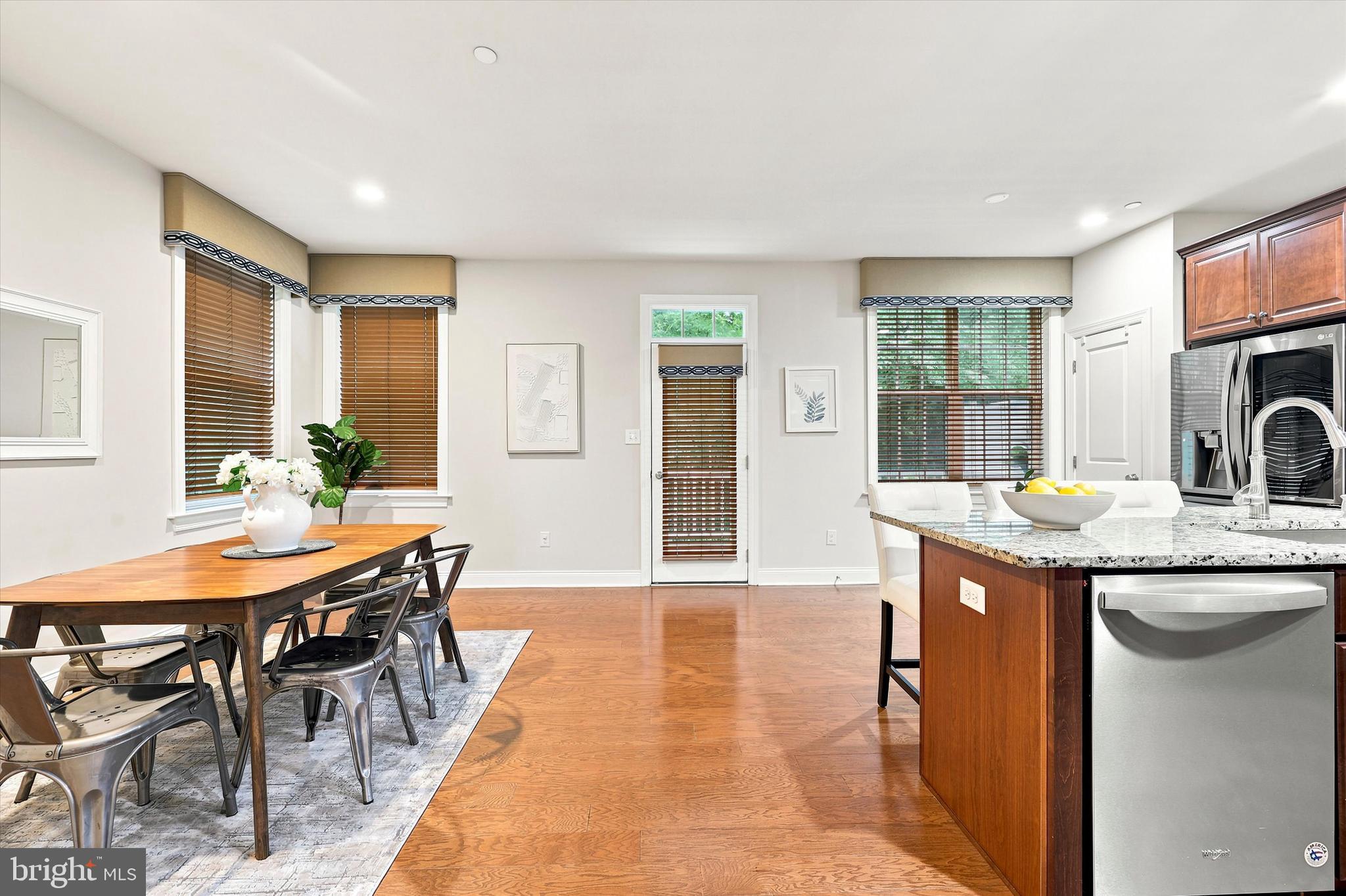 RAVENSCLIFF - Residential