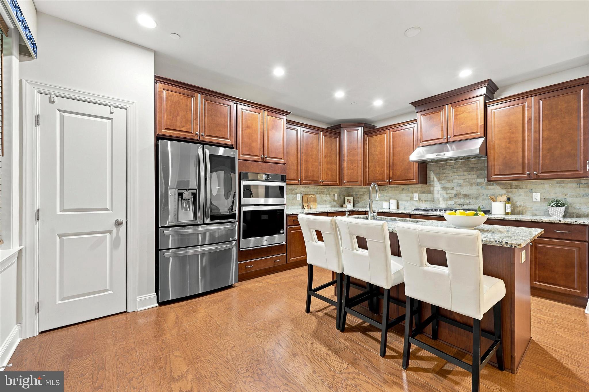 RAVENSCLIFF - Residential