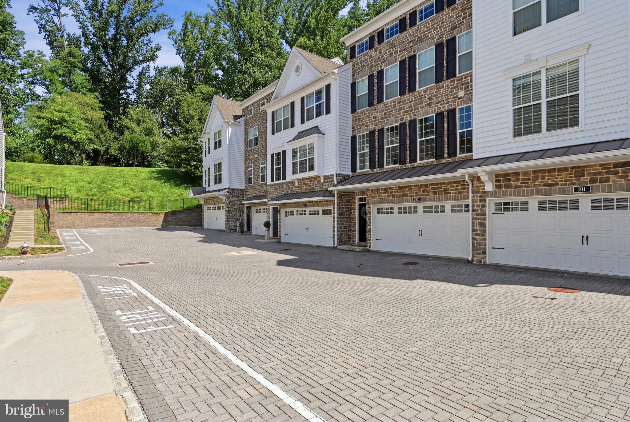 RAVENSCLIFF - Residential