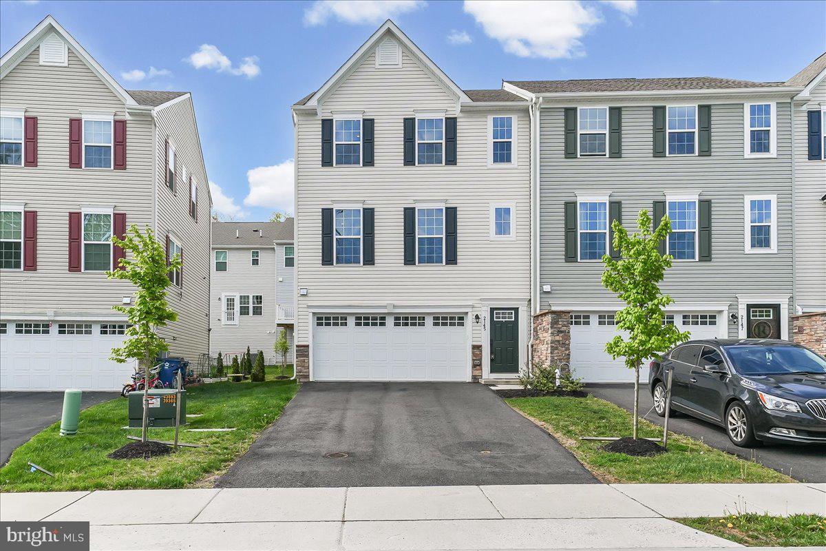 Back on the due to Buyer inability to close. Nestled in the charming Whitewood Village, this delightful end-of-row townhouse offers a perfect blend of modern comfort and community spirit. Built in 2023, this traditional-style home features three spacious bedrooms and two and a half bathrooms, ideal for creating lasting memories. The inviting layout is designed for both relaxation and entertaining, with easy access to a garage and multiple entrances. The neighborhood is a haven for outdoor enthusiasts, with nearby parks providing ample space for leisurely strolls, picnics, and play. Enjoy the convenience of local shops and dining options just a short drive away, making everyday errands a breeze. Experience the warmth of Whitewood Village, where neighbors become friends and every day feels like a retreat. This home is not just a place to live; it's a place to thrive. Embrace the lifestyle you've been dreaming of!