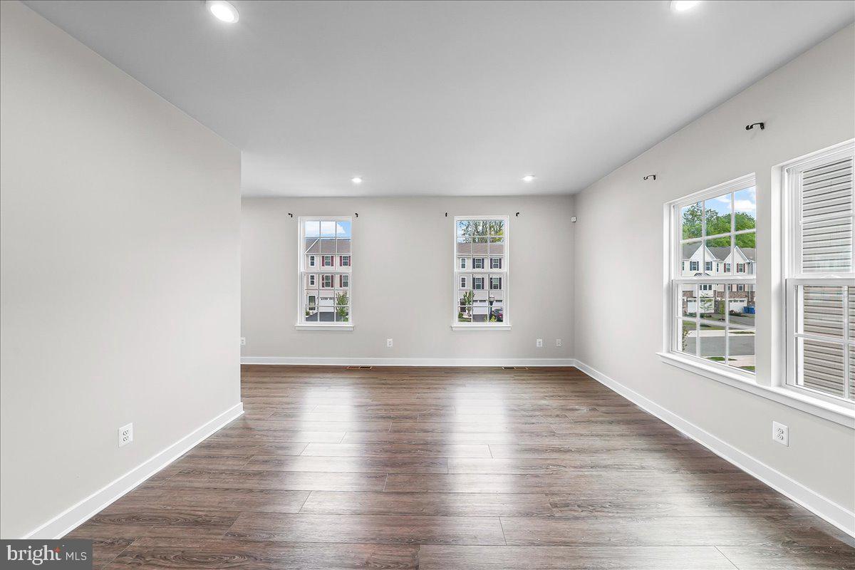 WHITEWOOD VILLAGE - Residential