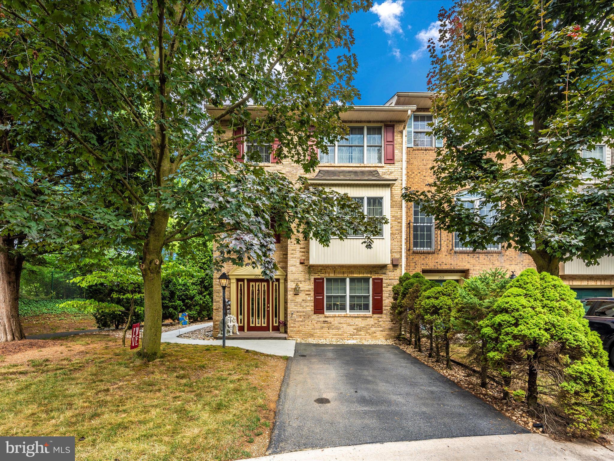 NORTH GATE TOWNE HOMES - Residential