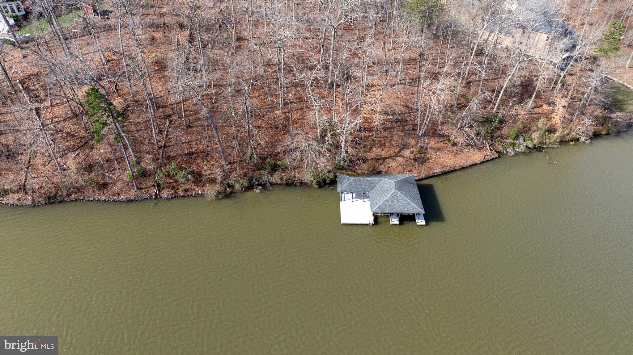 FRESHWATER ESTATES - Land